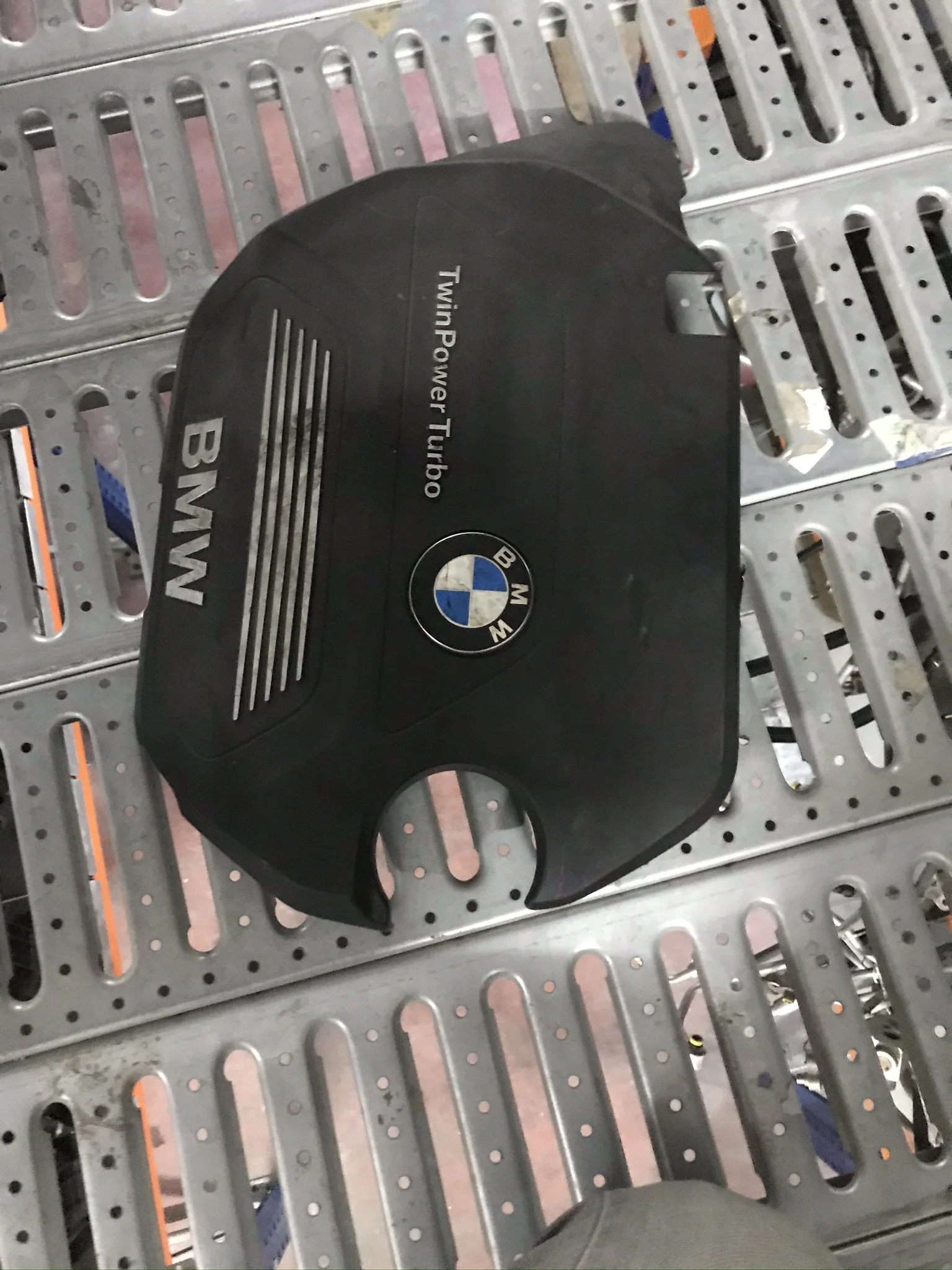 BMW B47 Akustik Motor Üst Kapağı TwinPower Turbo 4 Silindir F30 F20 F10 316d 318d 320d Orijinal