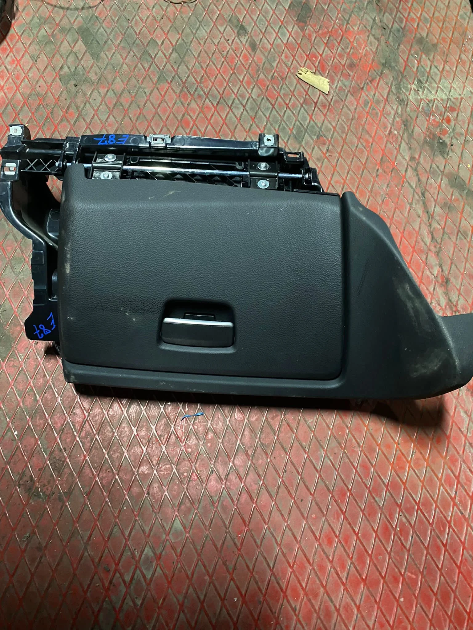 BMW E87 E81 E82 E88 Torpido Kapağı Siyah Orijinal Çıkma - 1 Serisi - Komple - Fotoğraftaki Ürün