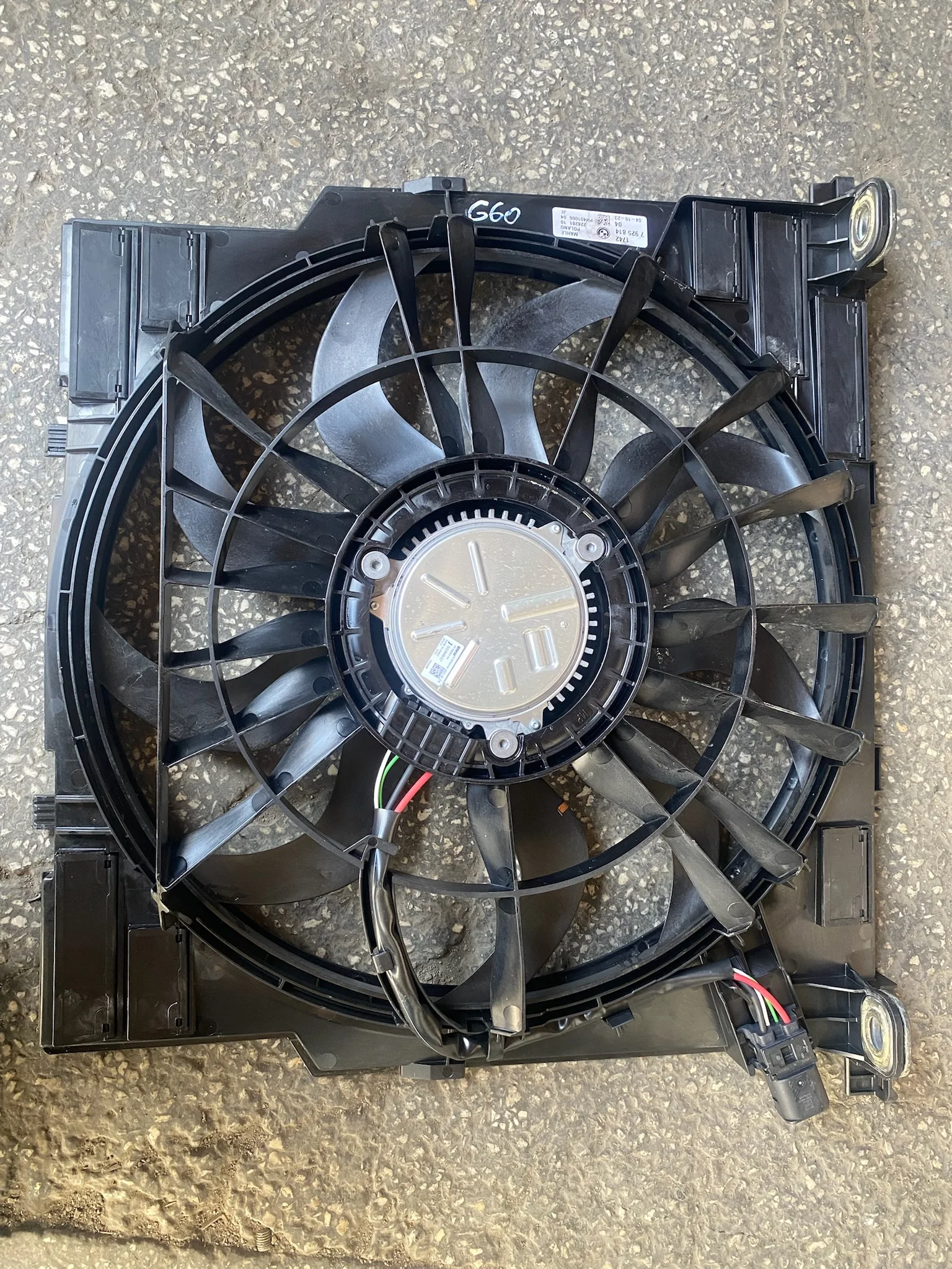 BMW G60 5 Serisi 520d 520dX 523d 523dX Klima Fanı 400W 17427925814 -Çıkma Orjinal 2023+