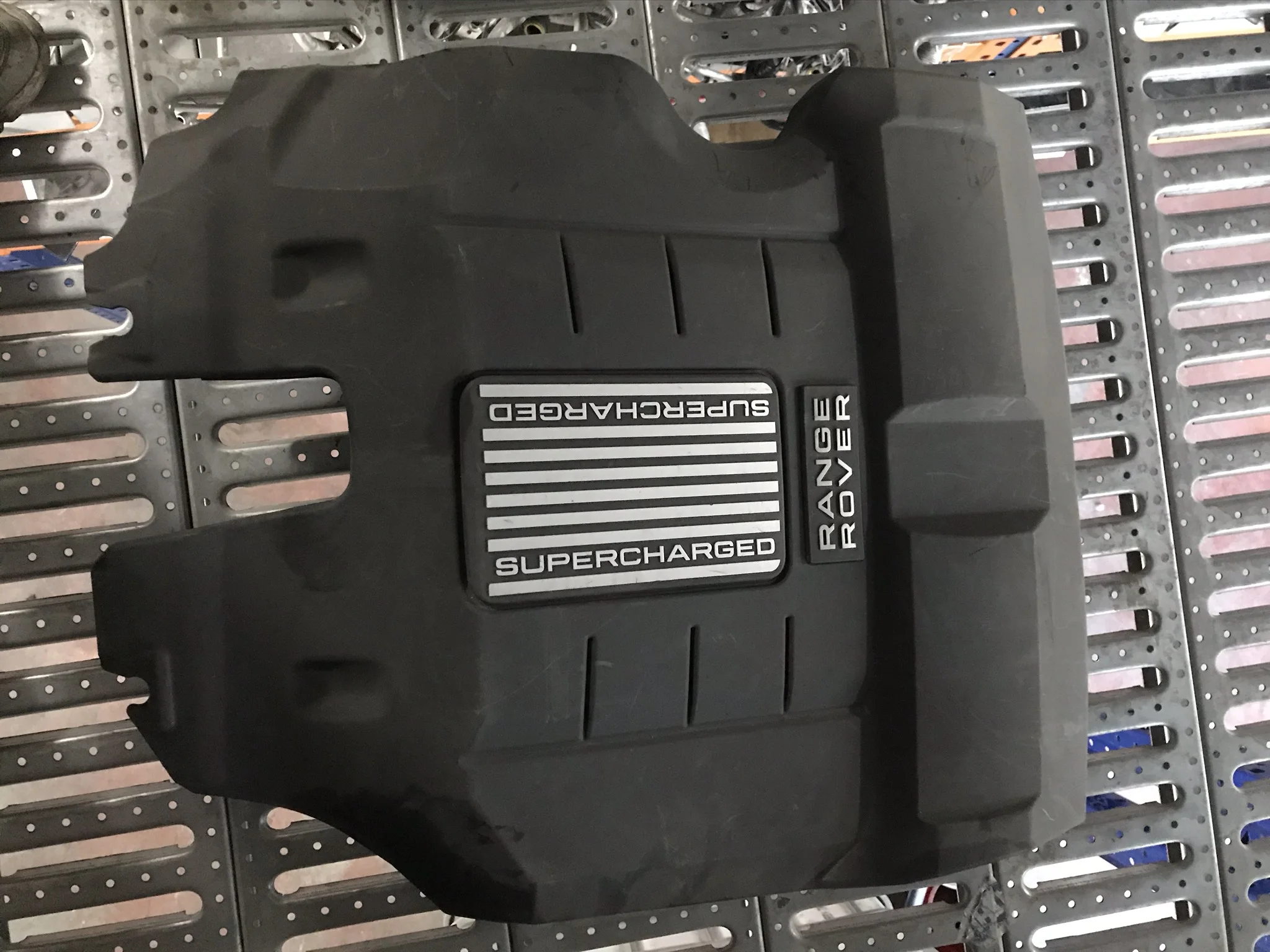 Range Rover 5.0 V8 Supercharged Motor Üst Kapağı Akustik Kapak - Çıkma Orijinal