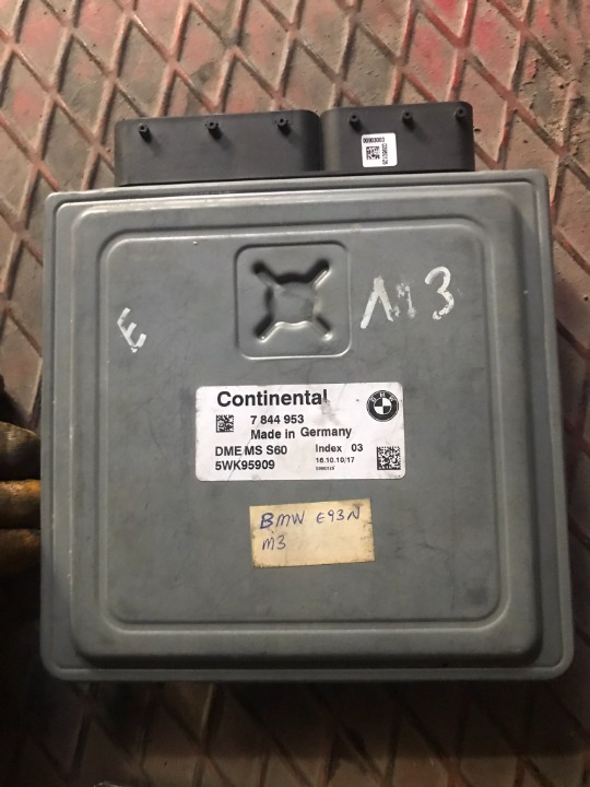 BMW E90 M3 7844953 MOTOR BEYNİ