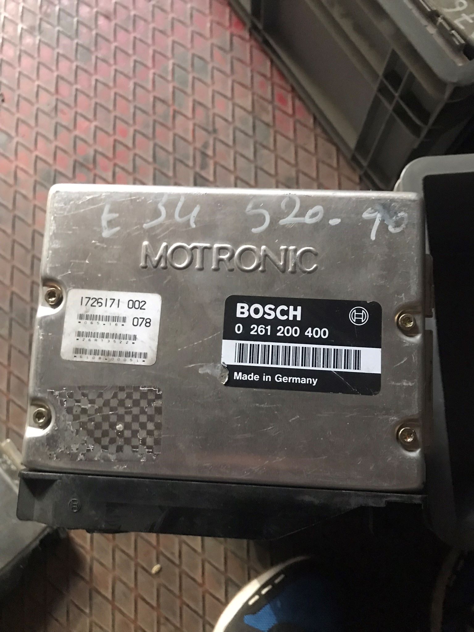 BMW E34 2.0İ 0261200400 MOTOR BEYNİ