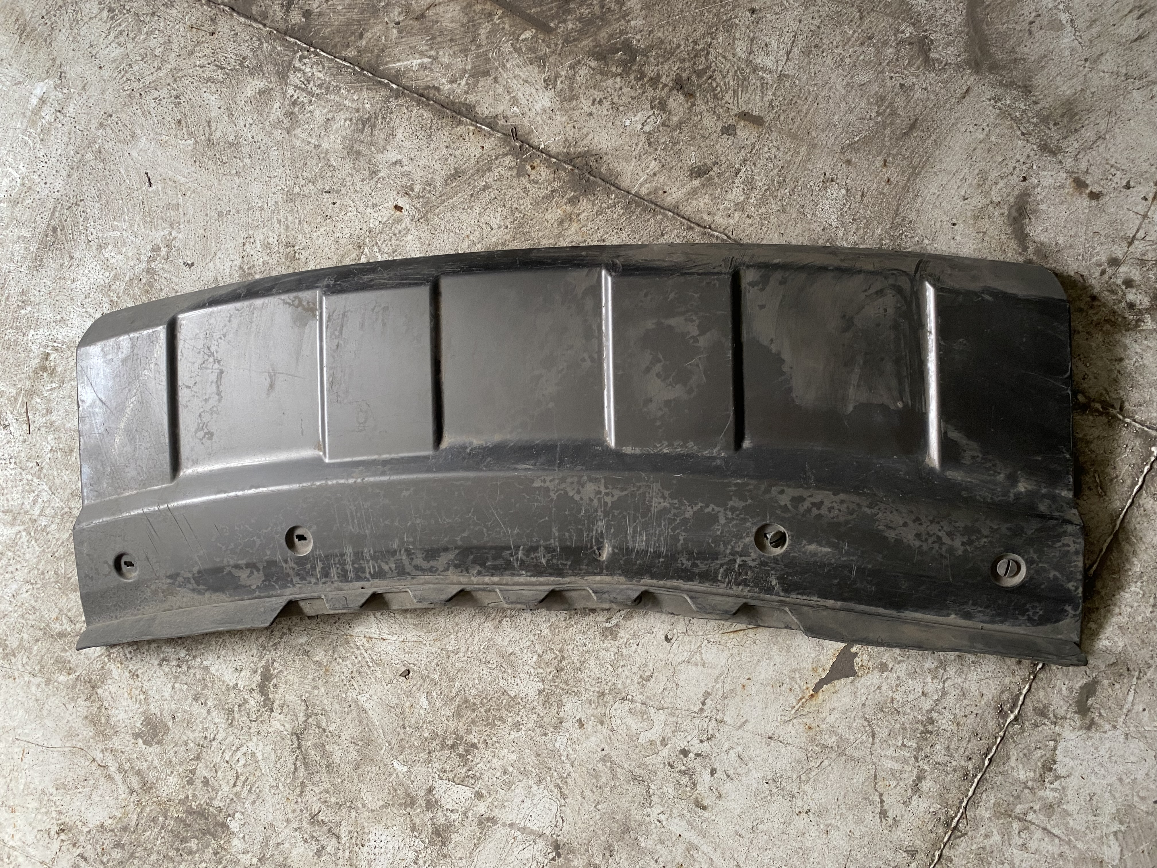 RANGE ROVER VOGUE L405 ÖN TAMPON KAPLAMASI ck52-17f011-aa ORJİNAL ÇIKMA