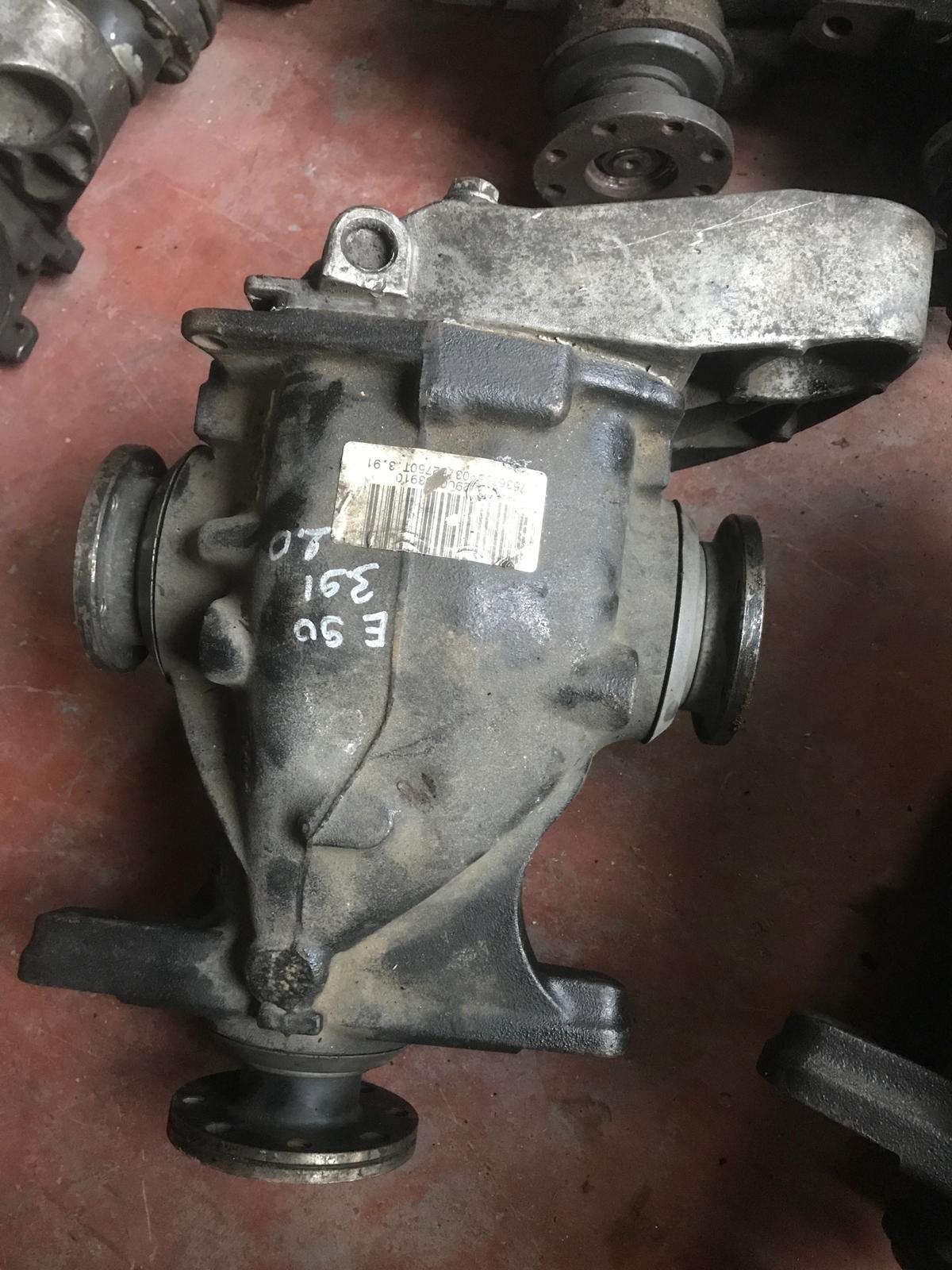 BMW E90 ARKA DEFRANSİYEL 3.91 7536755 ORJİNAL ÇIKMA