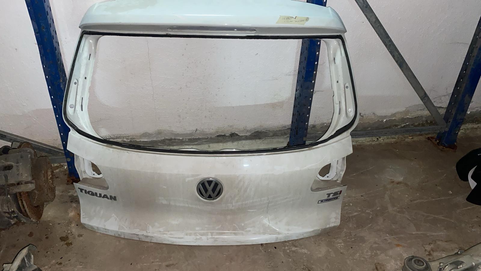 VOLKSWAGEN TİGUAN BEYAZ BAGAJ KAPAĞI ORJİNAL ÇIKMA