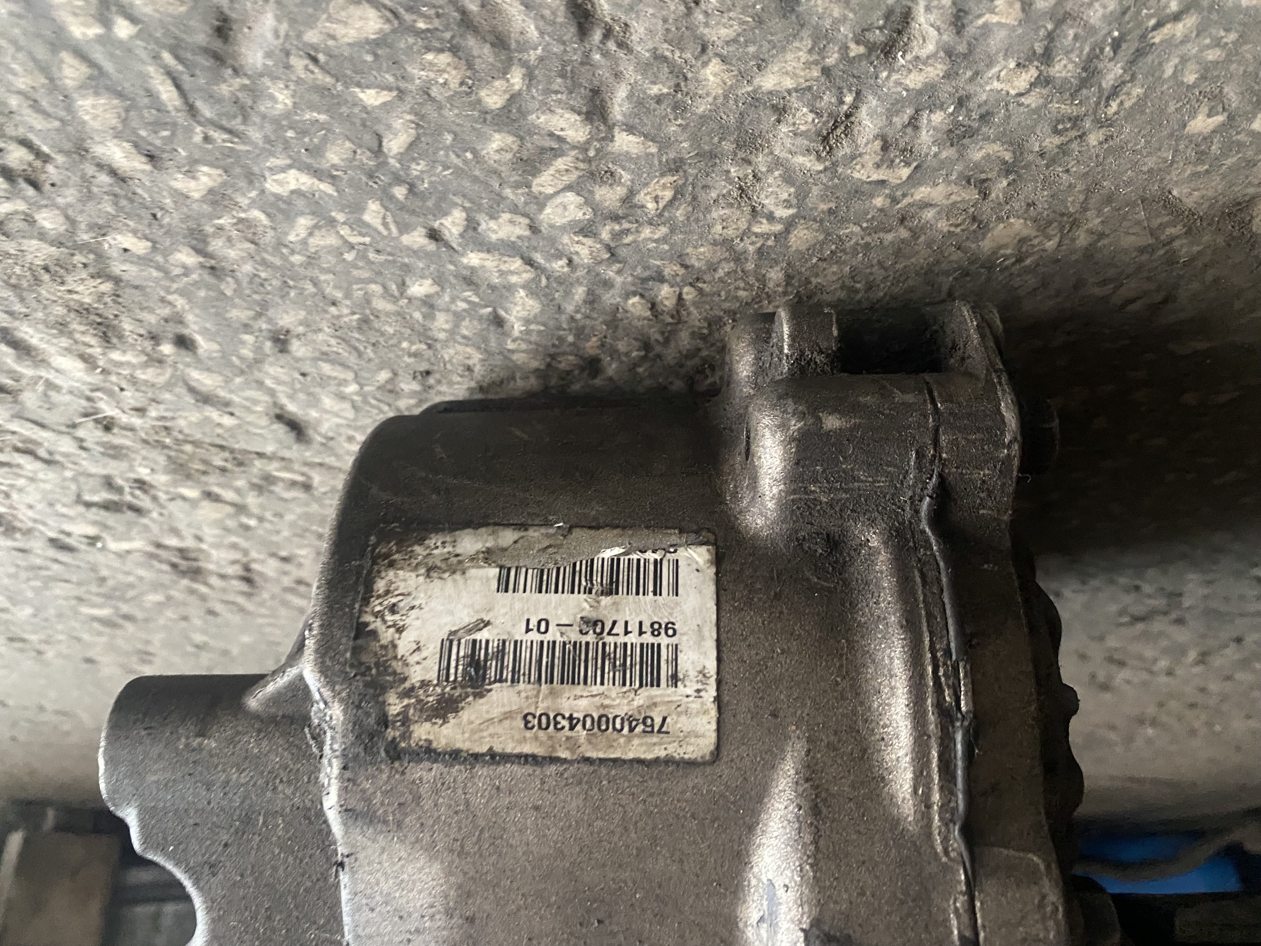 MİNİ R60 COUNTRYMAN ÖN ARAZİ ŞANZIMANI 9811708 ORJ