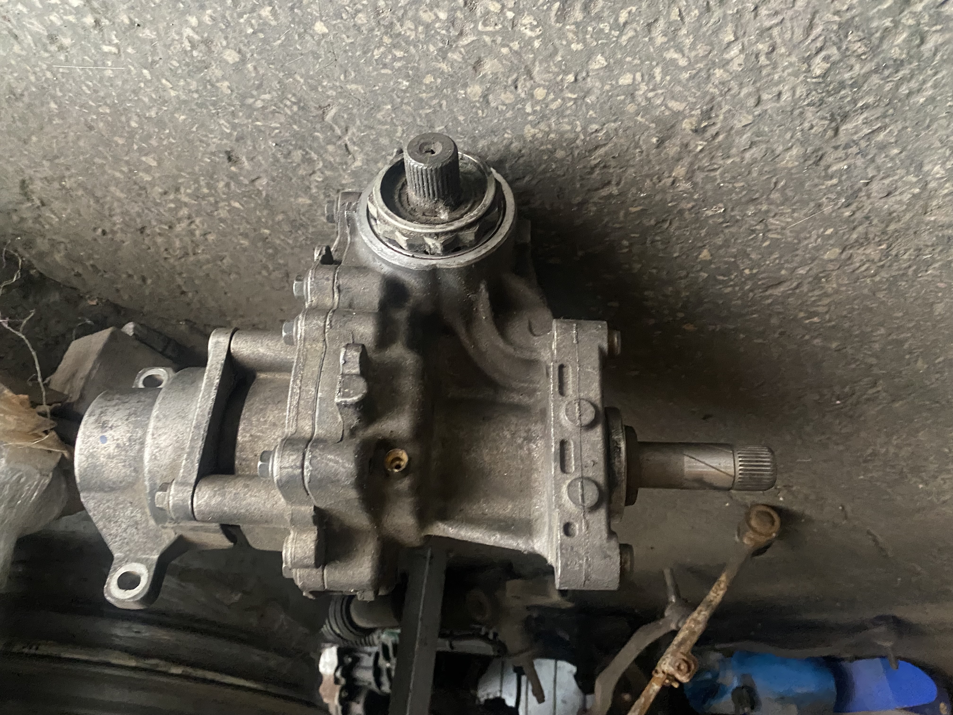 MİNİ R60 COUNTRYMAN ÖN ARAZİ ŞANZIMANI 9811708 ORJ