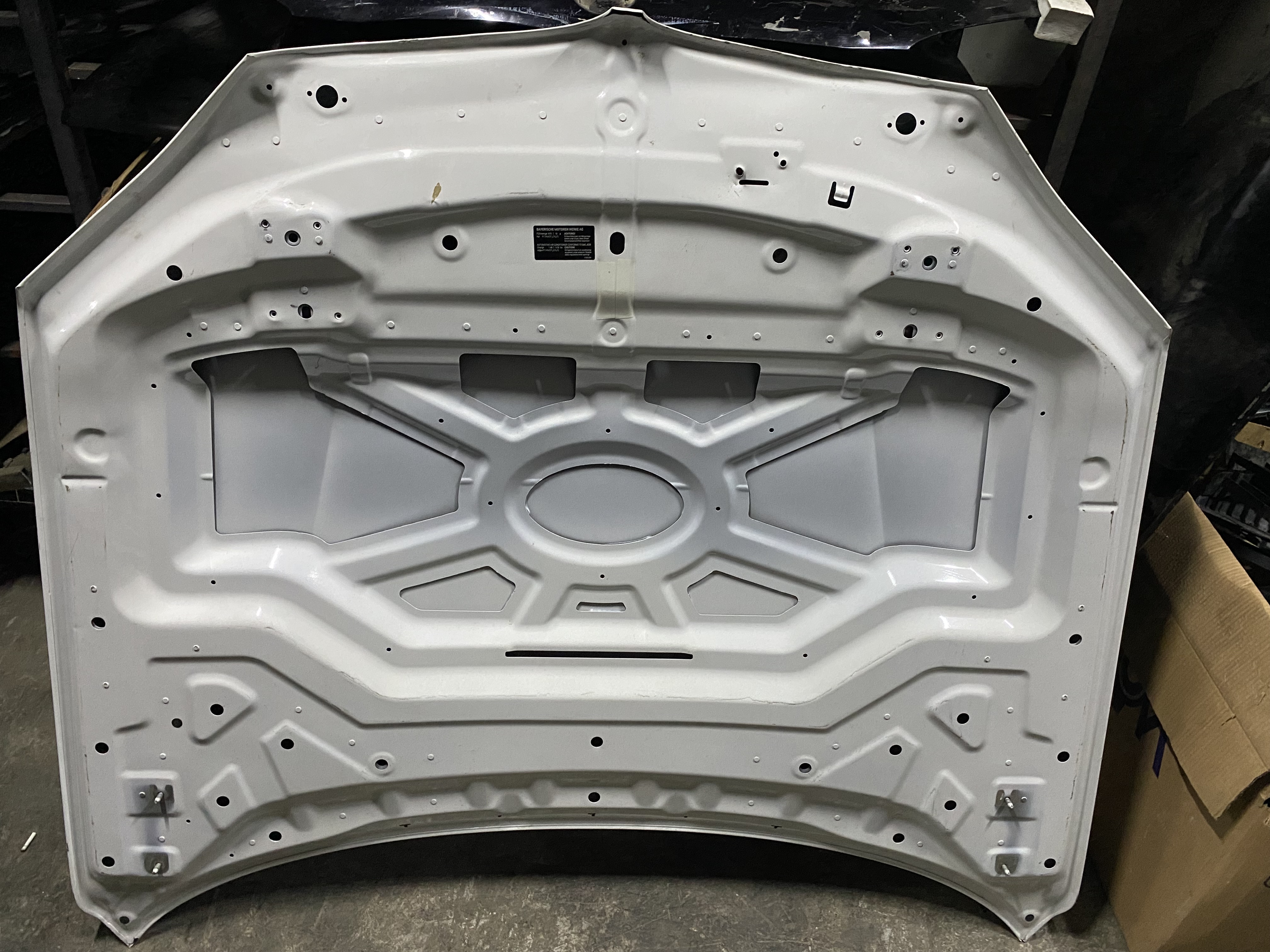 BMW X5 F15 KAPUT BEYAZ 41007381758 ORJİNAL ÇIKMA