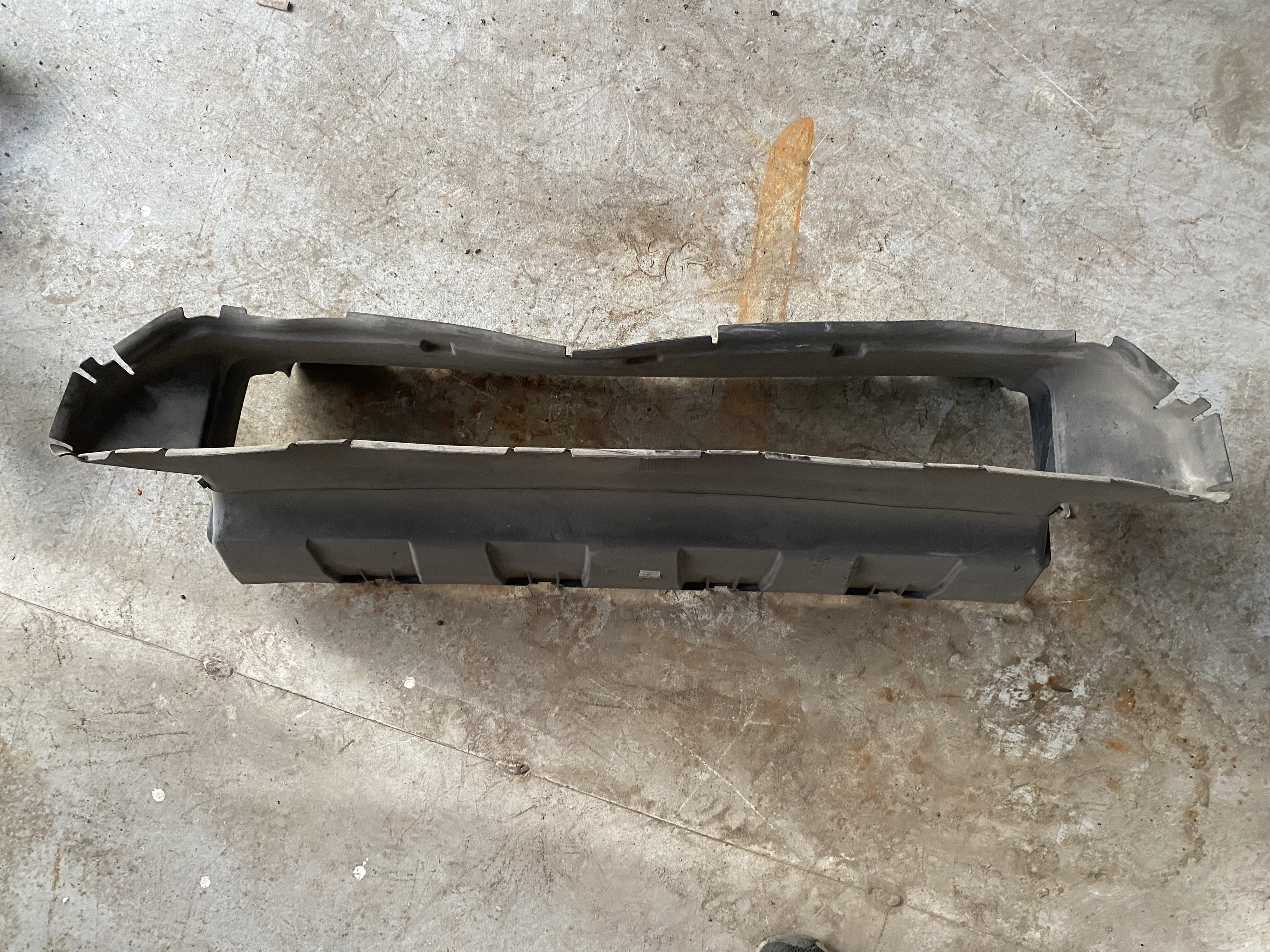 VOLVO V40 V40 CROSS ALT HAVA KANALI 31323114 ORJINAL ÇIKMA
