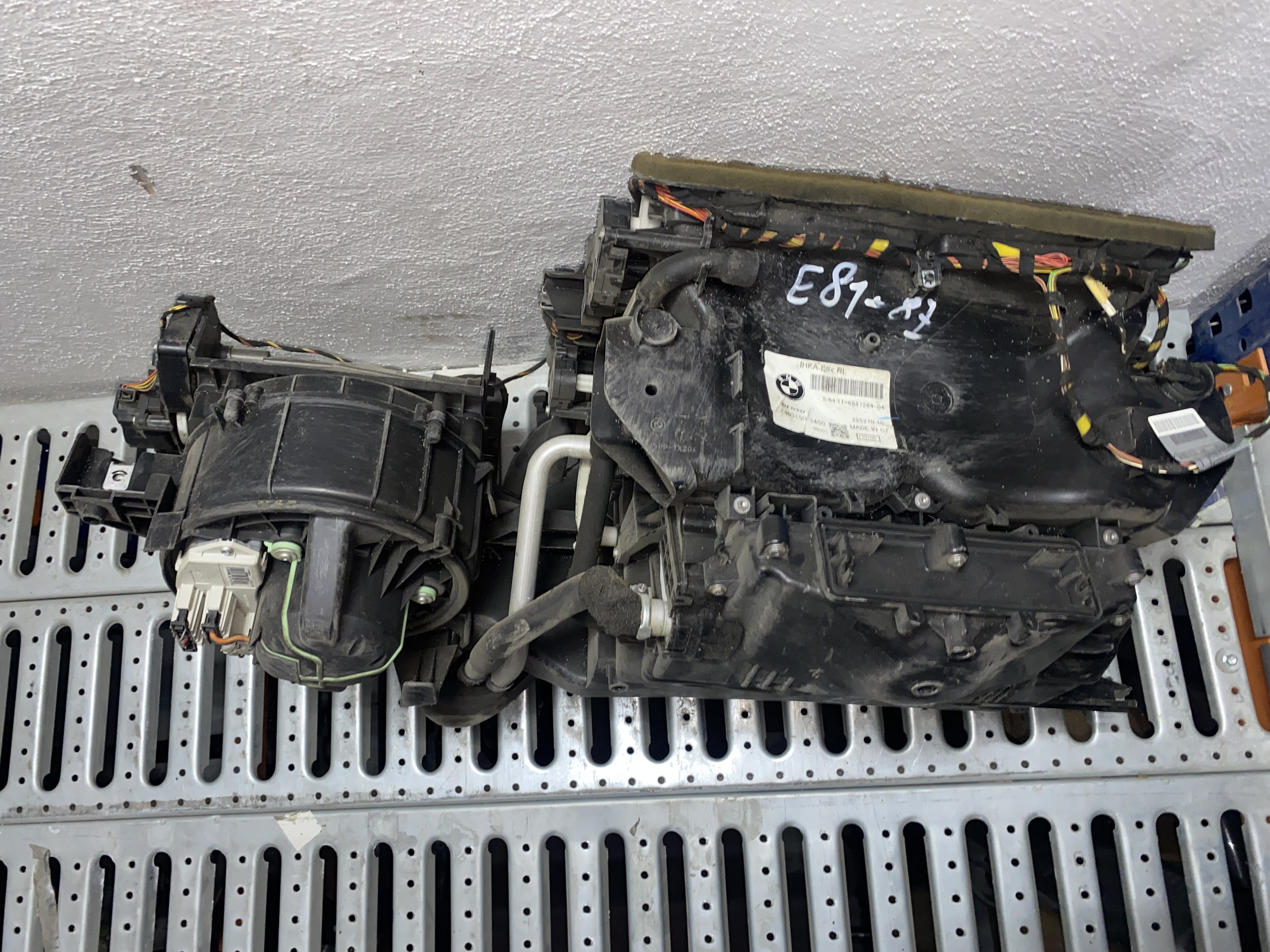 BMW E81 E87 KALORİFER KUTUSU ORJINAL ÇIKMA