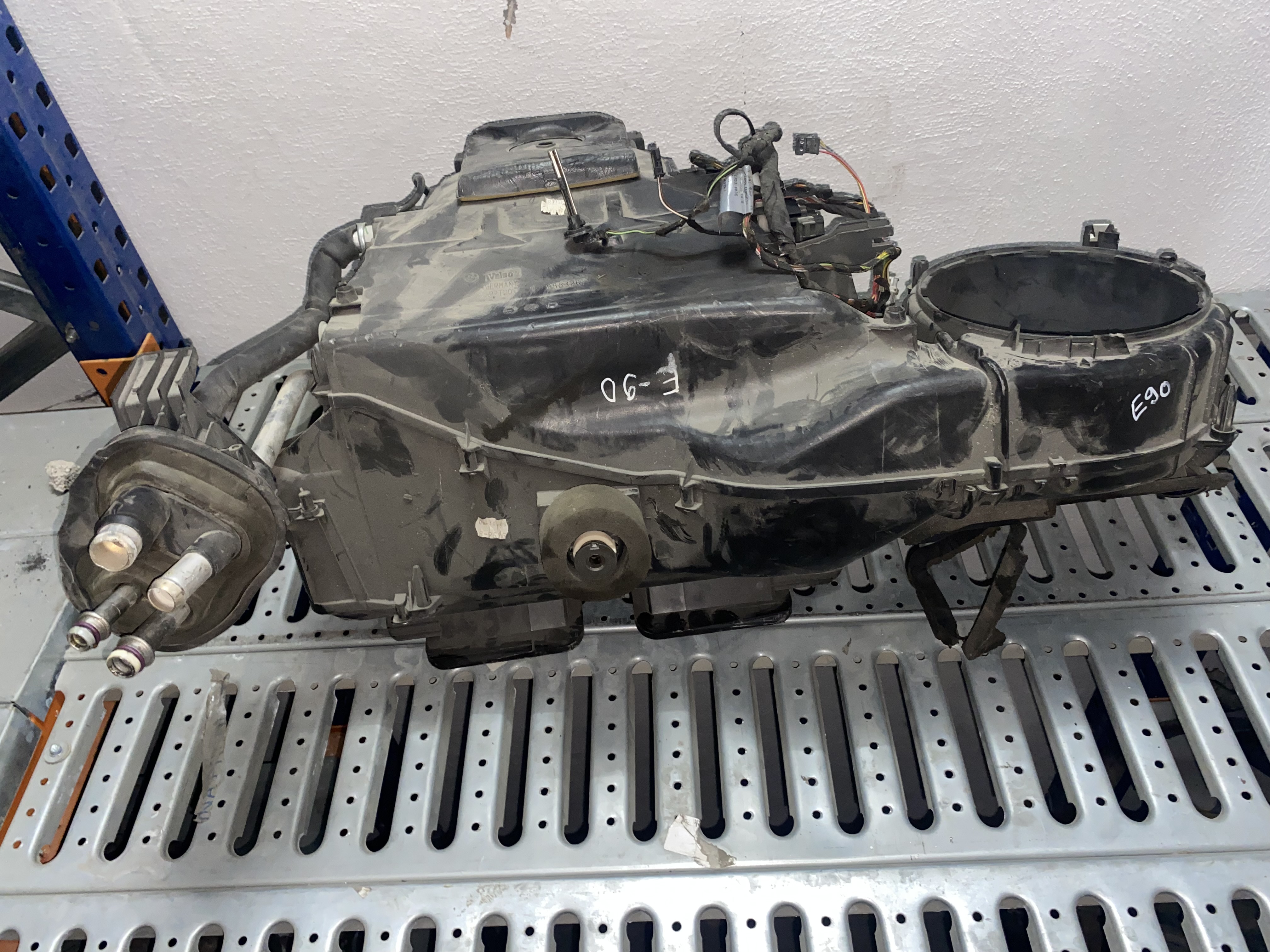 BMW 3 SERİSİ E90 E92 E93 KALORİFER KUTUSU ORJINAL ÇIKMA