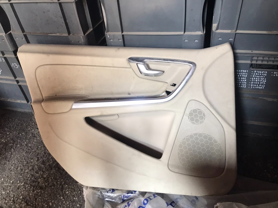 VOLVO XC90 SOL ÖN KAPI DÖŞEMESİ 31393113 ORJİNAL ÇIKMA