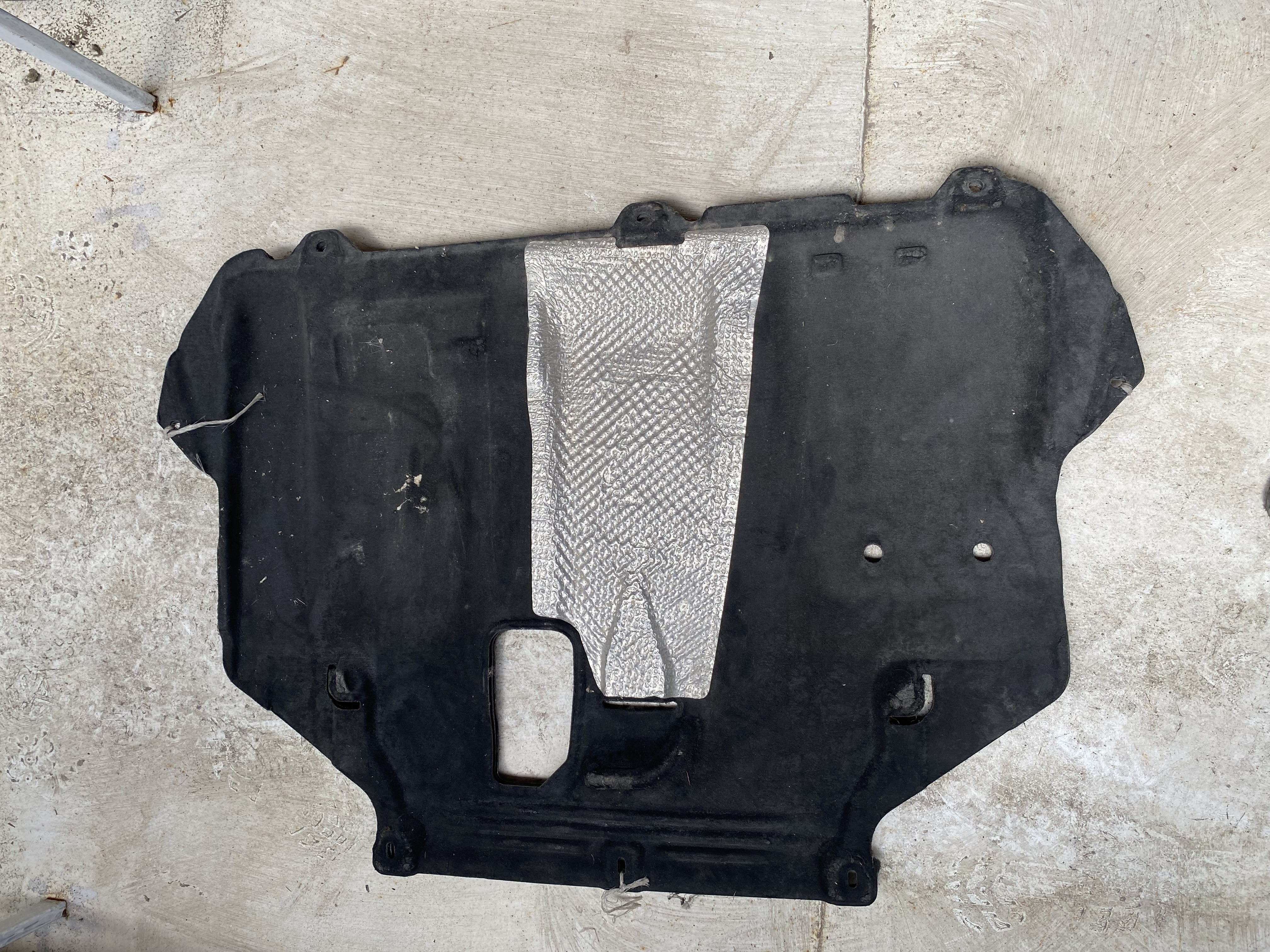 FORD FOCUS C-MAX 2010-2018 MOTOR ALT MUHAFAZA ORJİNAL ÇIKMA
