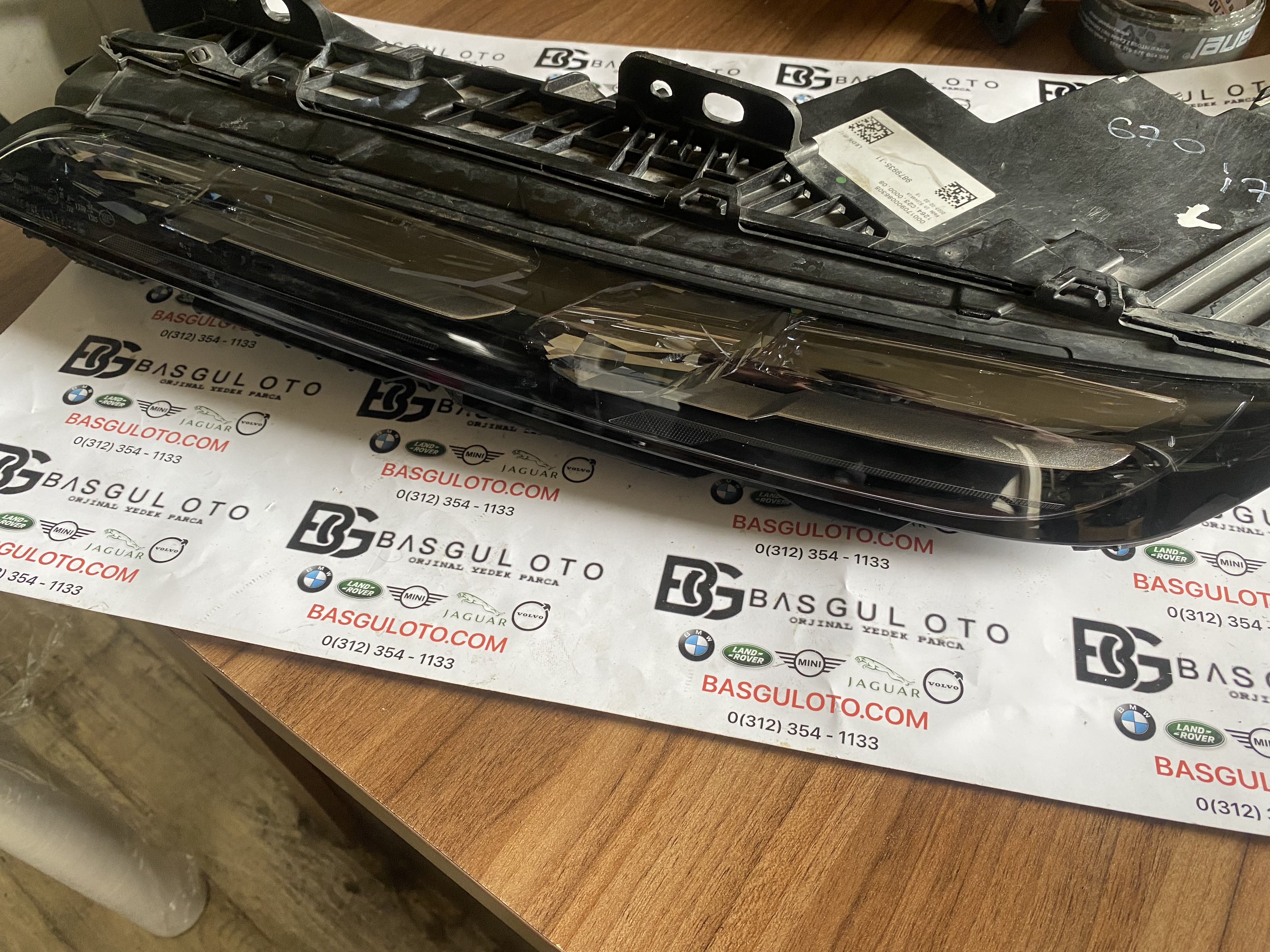 BMW 7 SERİSİ G70 İ7 SAĞ SOL FAR 9879935 ORJINAL ÇIKMA