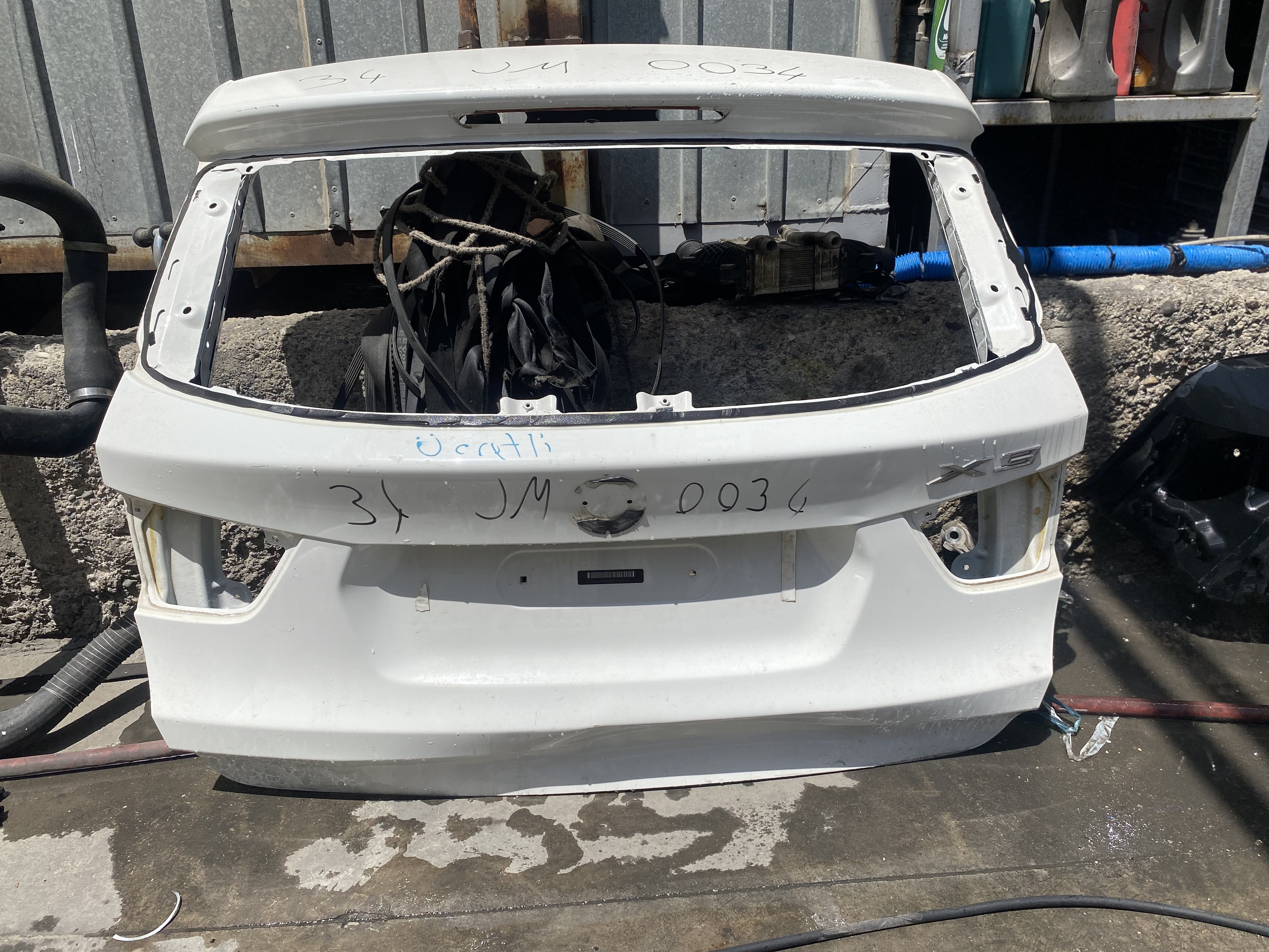 BMW X3 F25 BAGAJ KAPAĞI BEYAZ ORJİNAL ÇIKMA