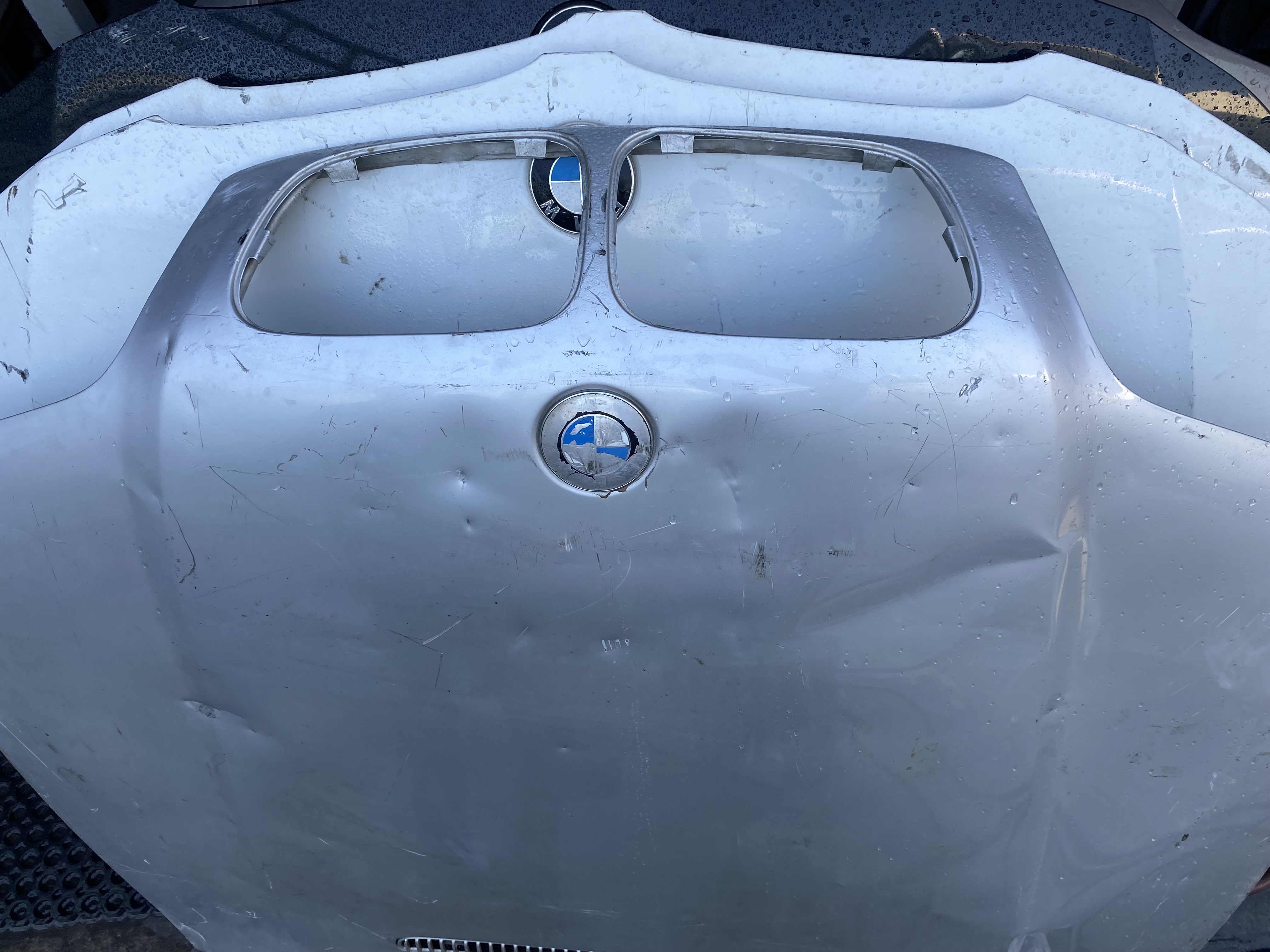 BMW E46 2001  GÜMÜŞ GRİ MOTOR KAPUTU 41618238461