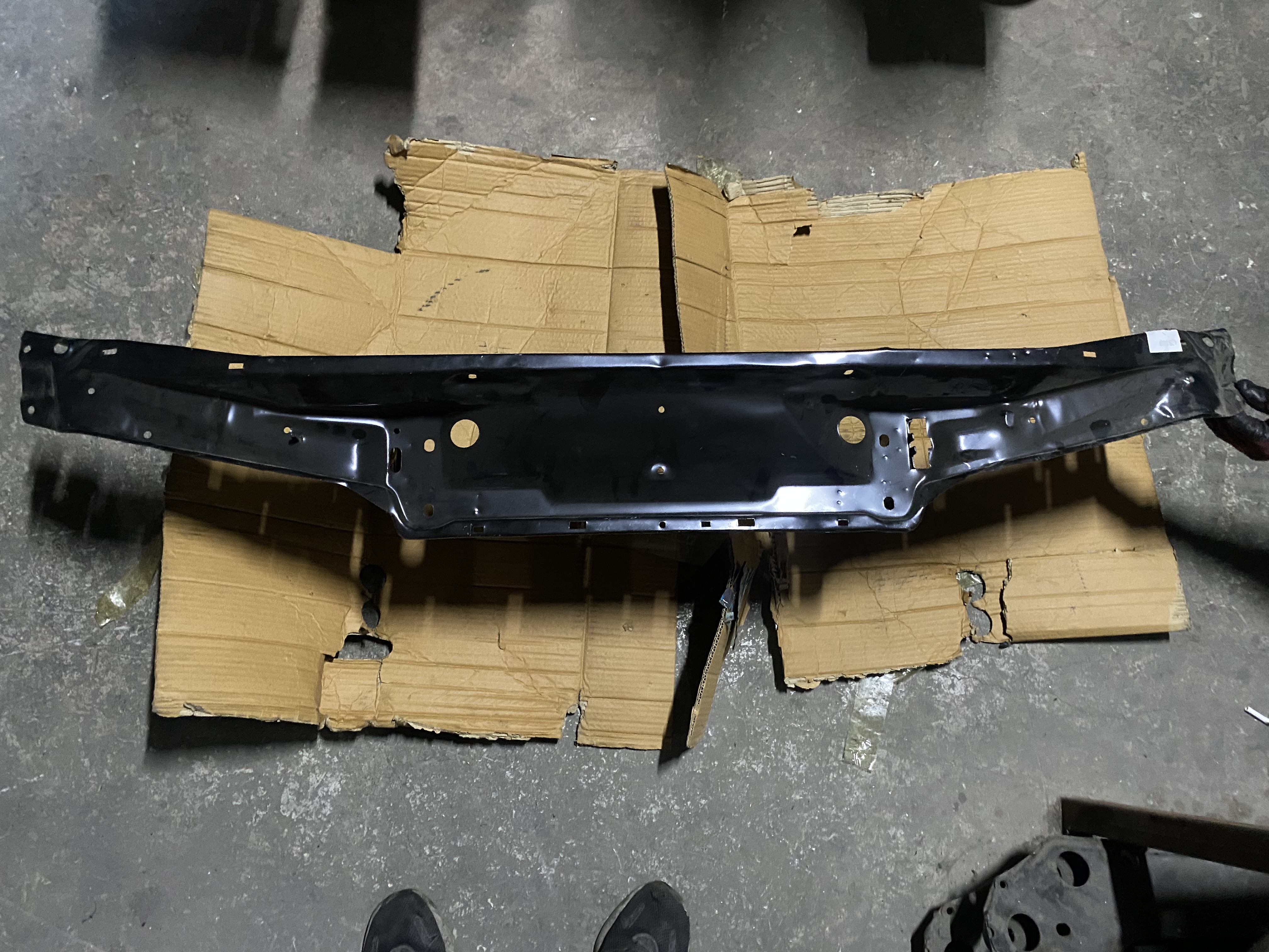 BMW 5 SERİSİ E34 ÖN PANEL 41131978181 SIFIR