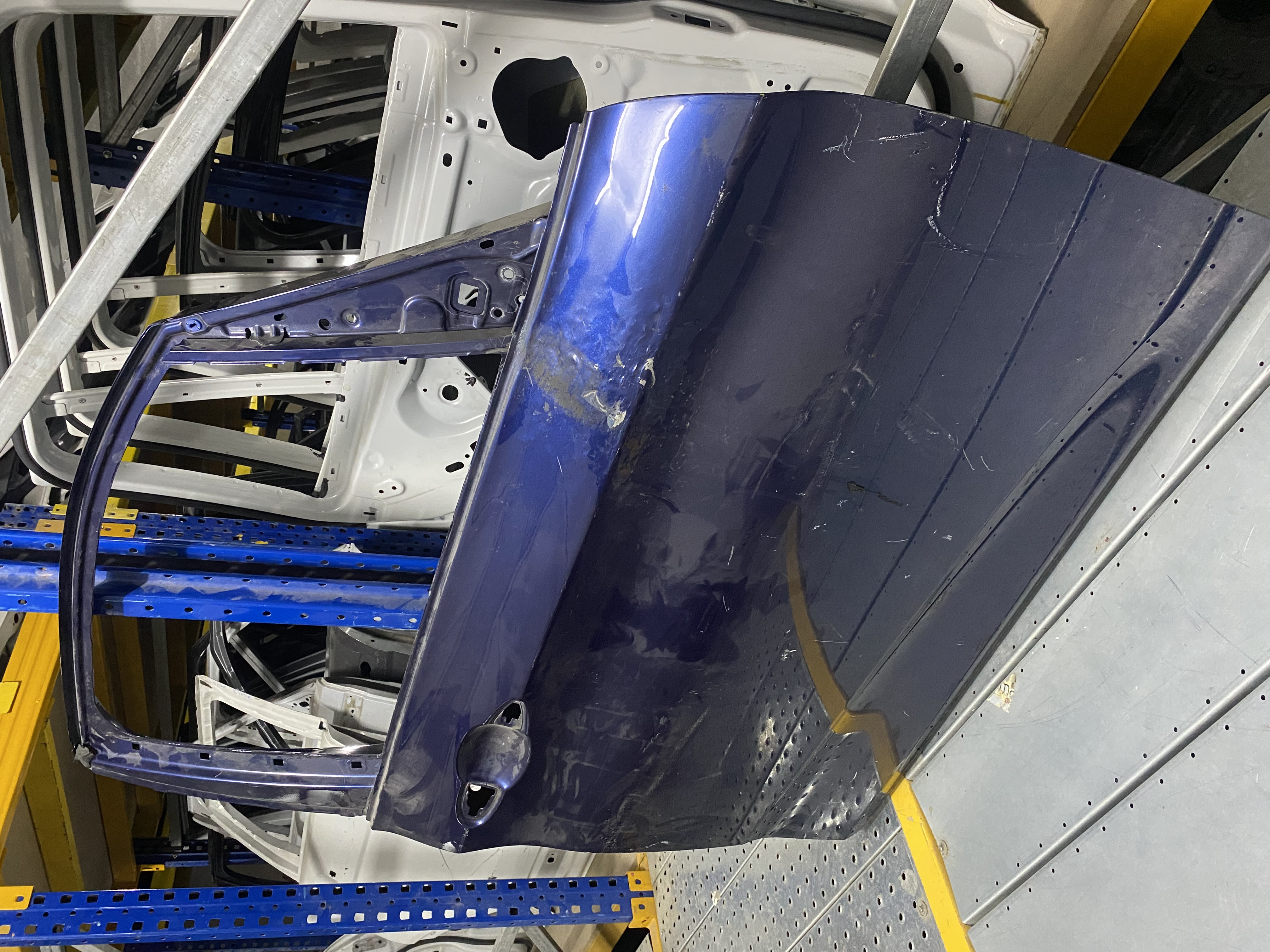 BMW 2 SERİSİ F45 SAĞ ÖN KAPI ORJİNAL ÇIKMA
