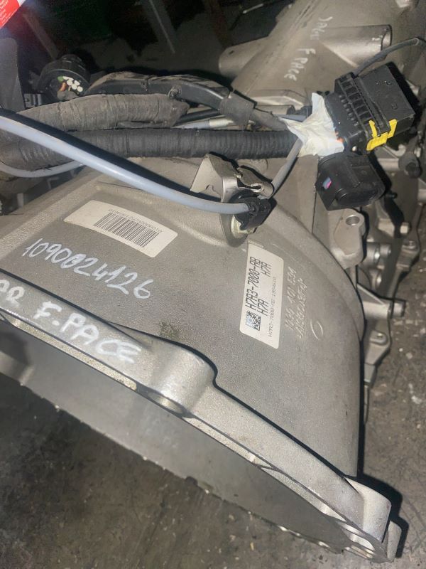 JAGUAR F-PACE H7A3-7000-AB  8HP45X OTOMATİK ŞANZIMAN 1090024126 ORJİNAL ÇIKMA