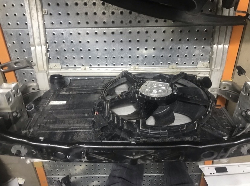 BMW X1 F48 ÖN PANEL ORJİNAL ÇIKMA