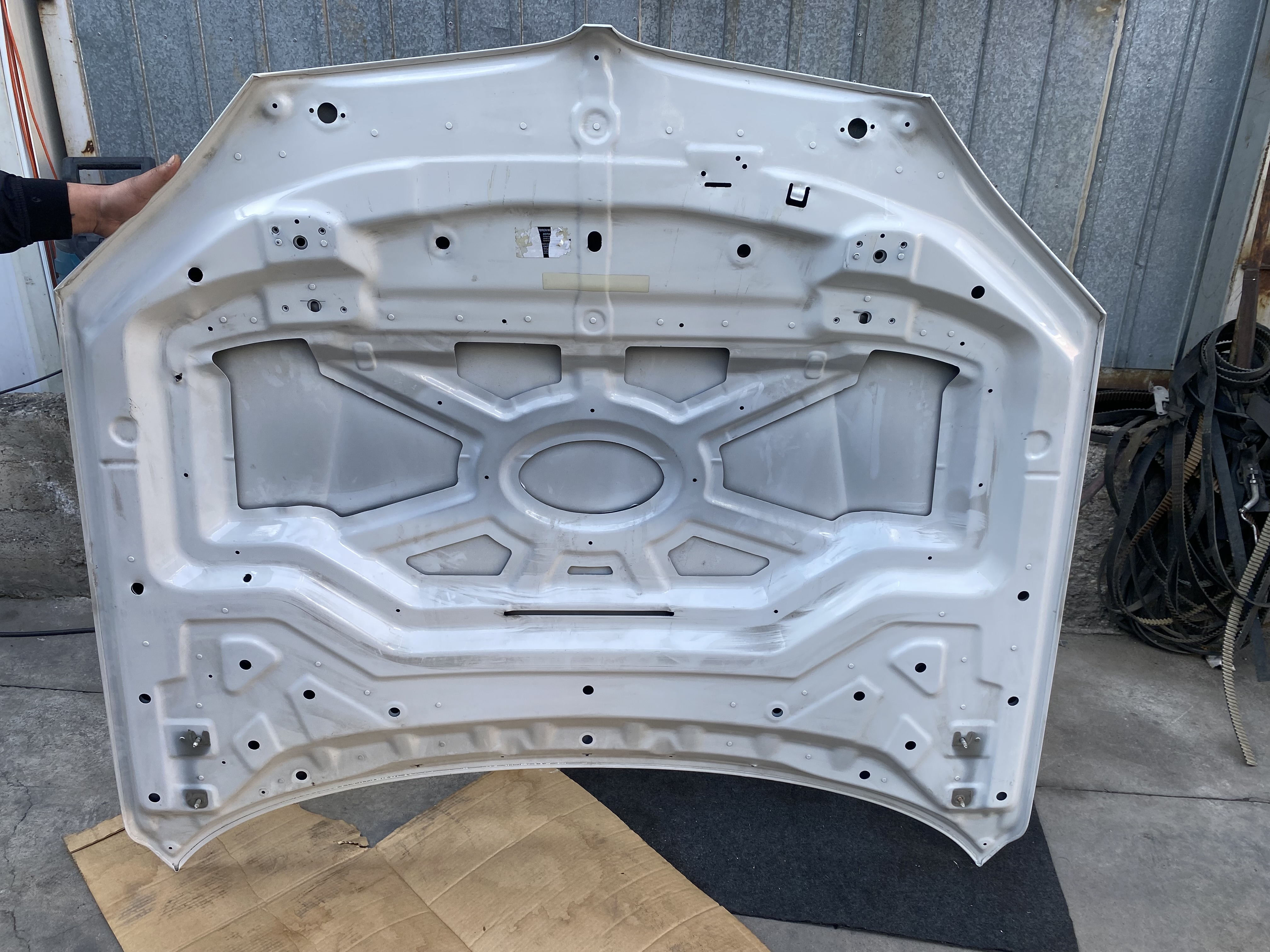 BMW X5 F15 SEDEFLİ BEYAZ KAPUT ORJİNAL ÇIKMA
