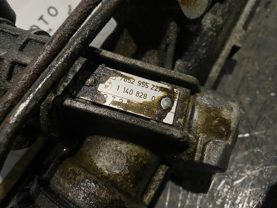 BMW E36 1140828 DİREKSİYON KUTUSU ÇIKMA ORJ