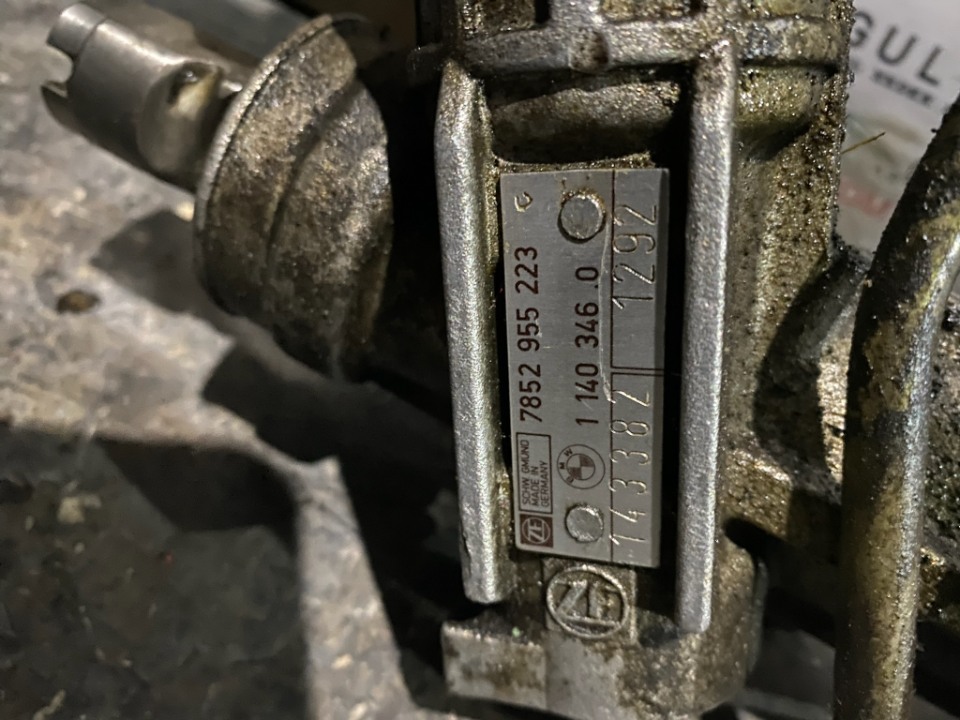 BMW E34 525İX   1140346 HİDROLİK DİREKSİYON KUTUSU ÇIKMA ORJ