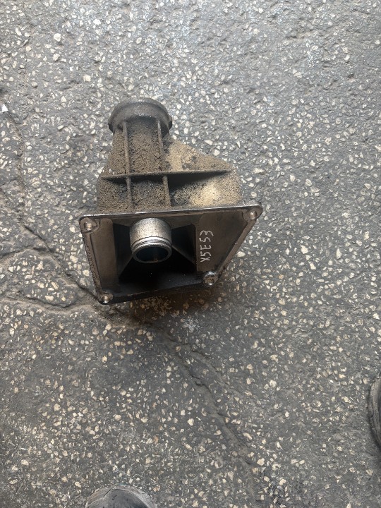 BMW E53 X5 ÖN AKS BAGLANTI BRAKETİ