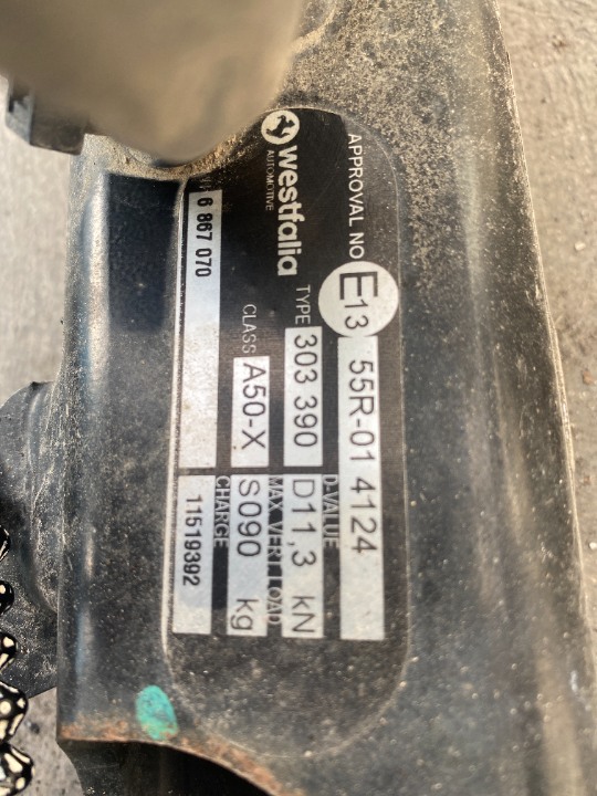 BMW G30 ARKA ÇEKİ DEMİR ELETRİKLİ ÇIKMA ORJİNA  6867070