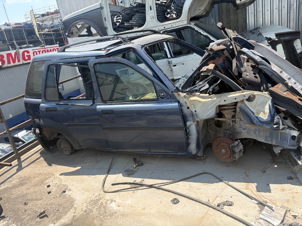 LAND ROVER FREELANDER 1 SAG YAN KAPILAR MARŞPİYEL