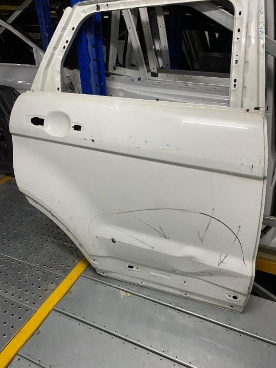 RANGE ROVER EVOQUE L538  SAG ARKA KAPI  BEYAZ RENK