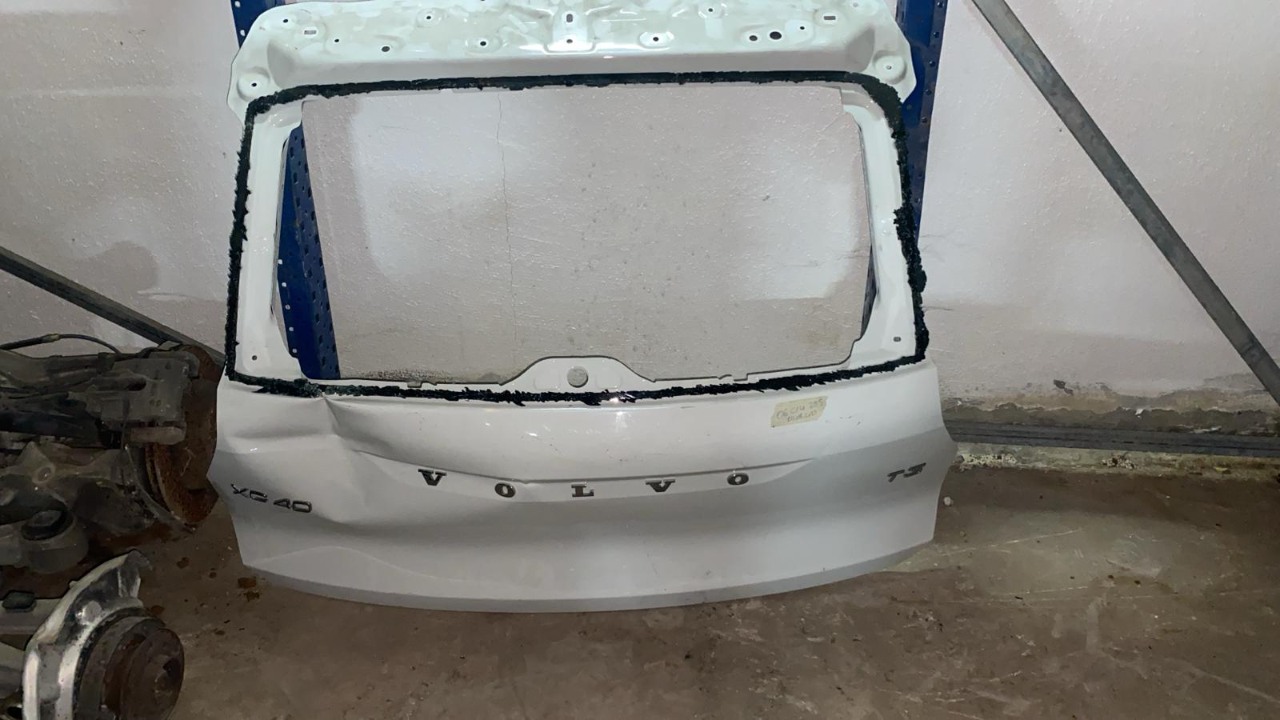 Volvo XC40 Arka Bagaj Kapağı (2018-2024) - Çıkma Orijinal
