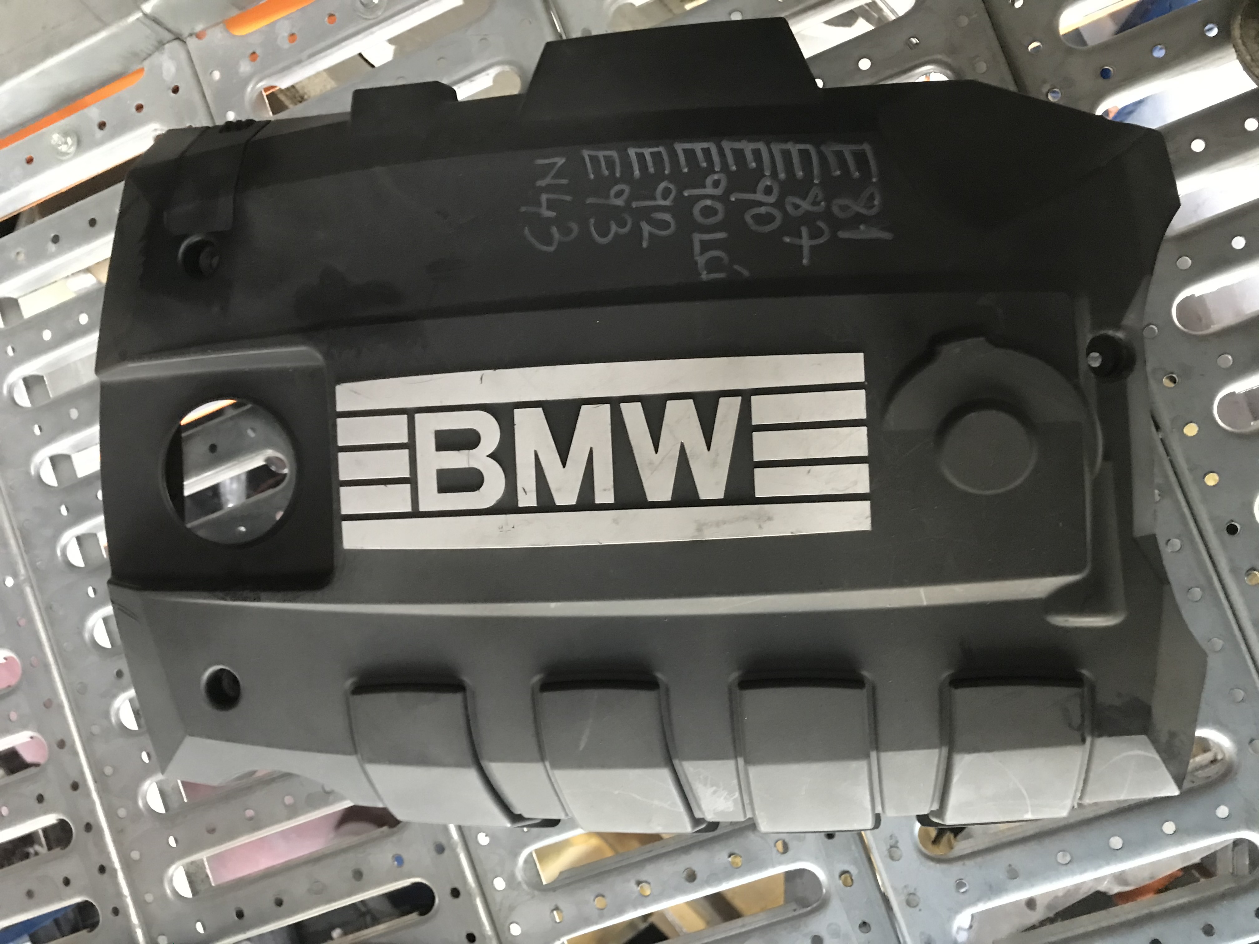 BMW E87 E90 N43 MOTOR AKUSTİK KAPAĞI 7566614 ORJİNAL ÇIKMA