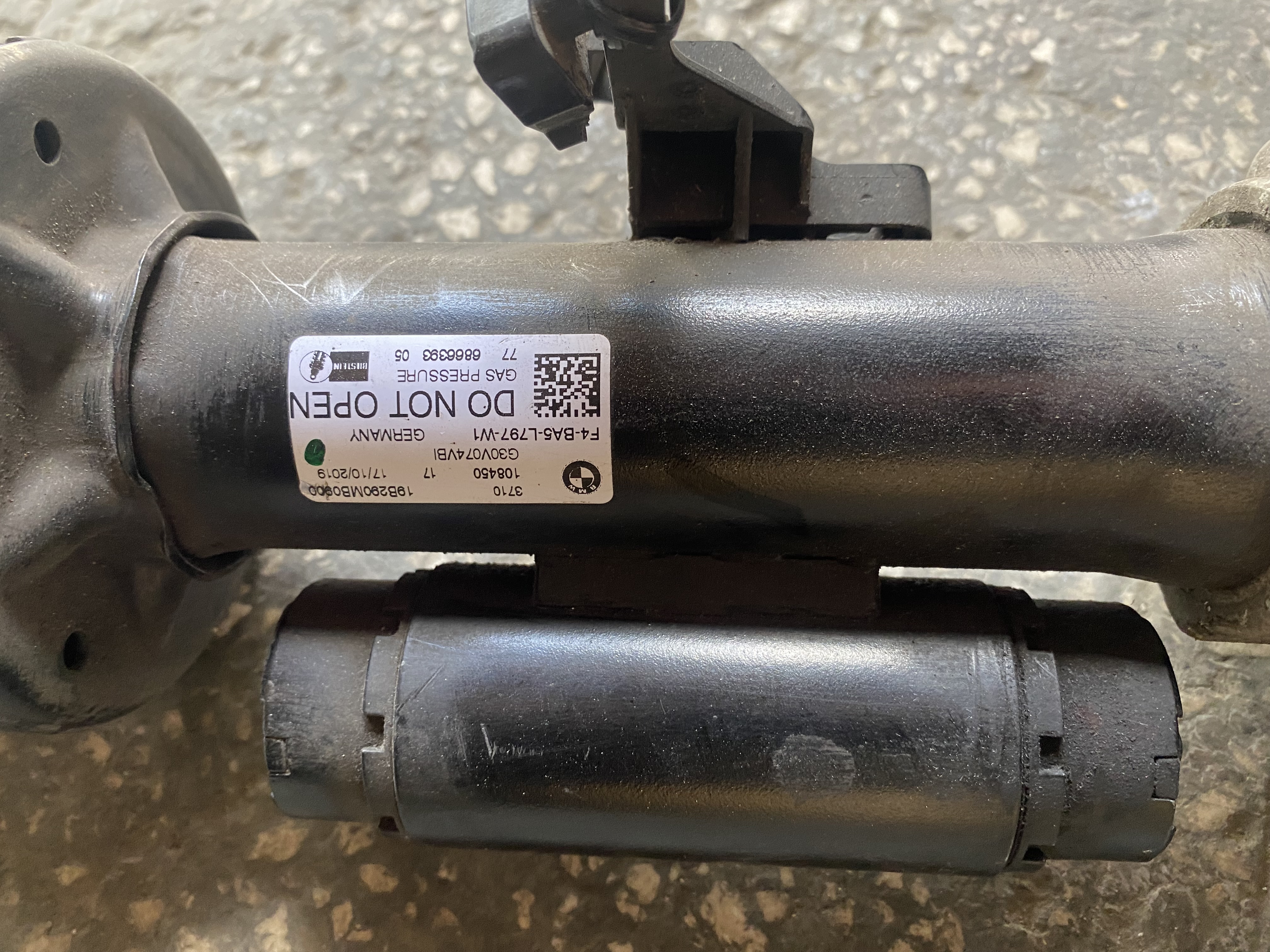 BMW 5 SERİSİ G30 4X4 SOL ÖN AMORTİSÖR 6866393 ORJİNAL ÇIKMA