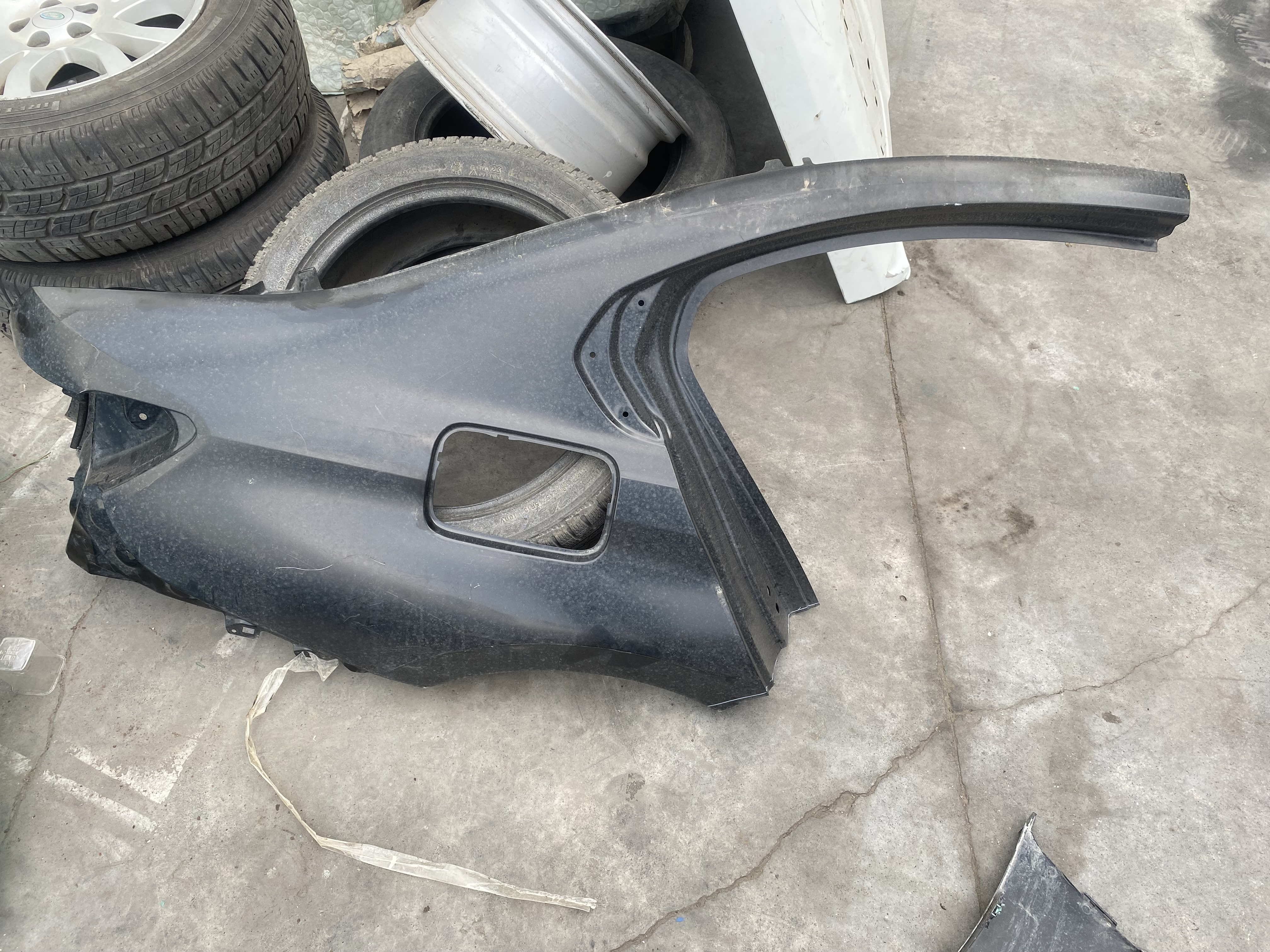 BMW G20 SAĞ ARKA ÇAMURLUK 7421566 ORJİNAL ÇIKMA 