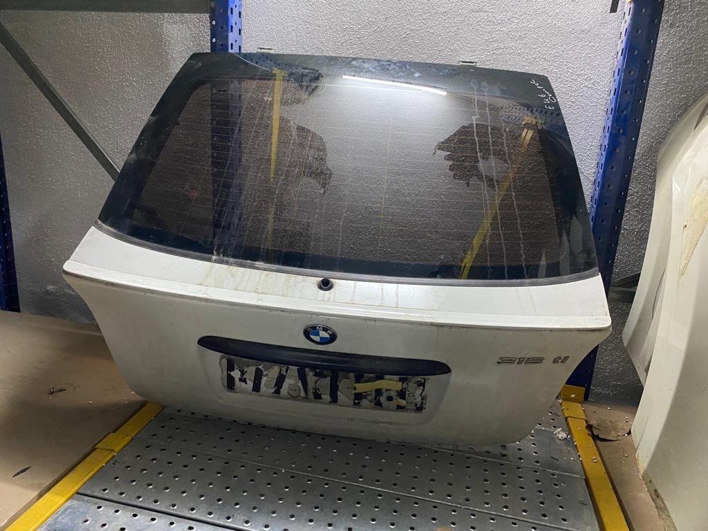 BMW E46 COMPACT BAGAJ KAPAĞI ORJİNAL ÇIKMA