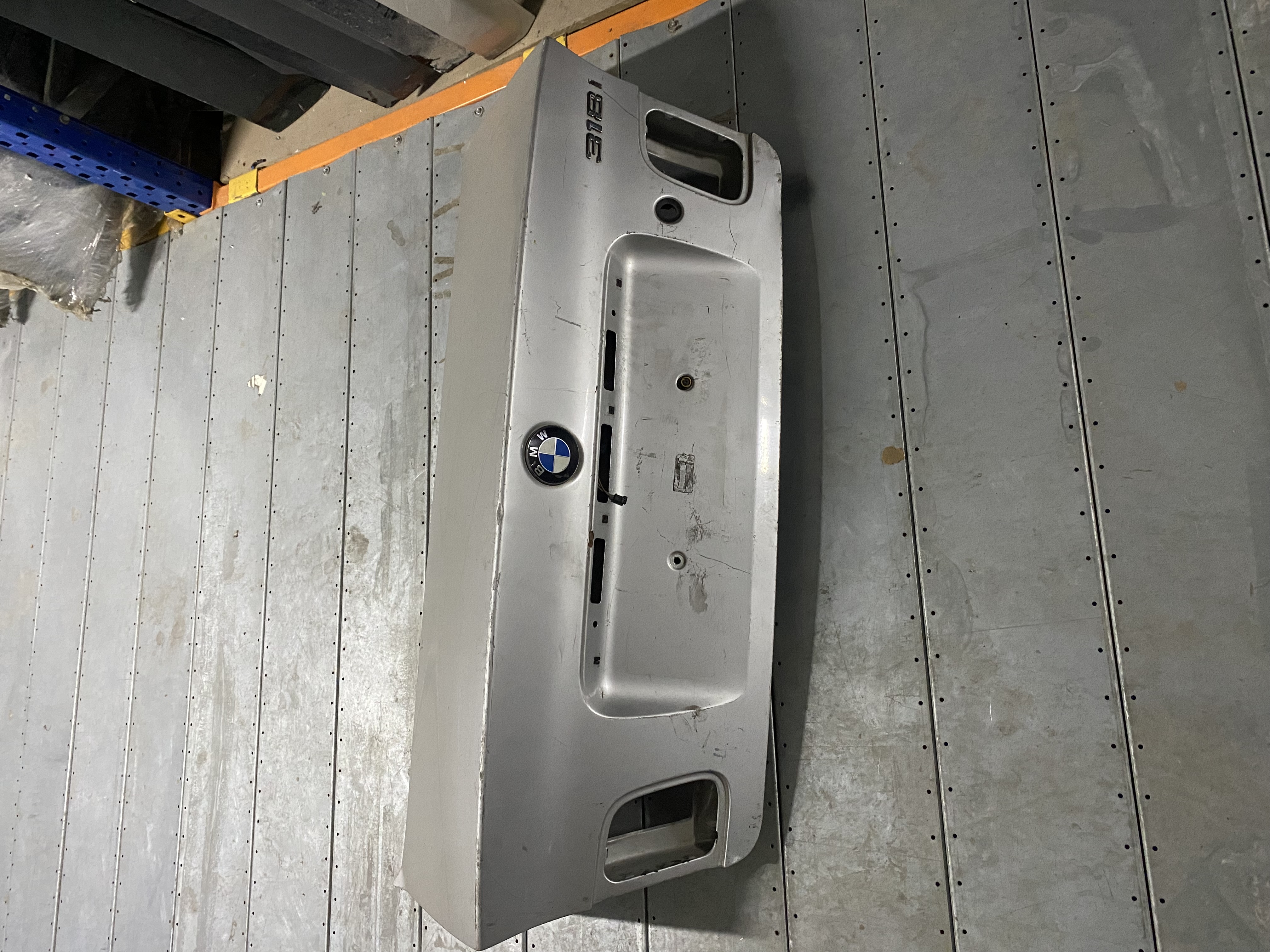 BMW E46 BAGAJ KAPAĞI HATASIZ ORJİNAL ÇIKMA