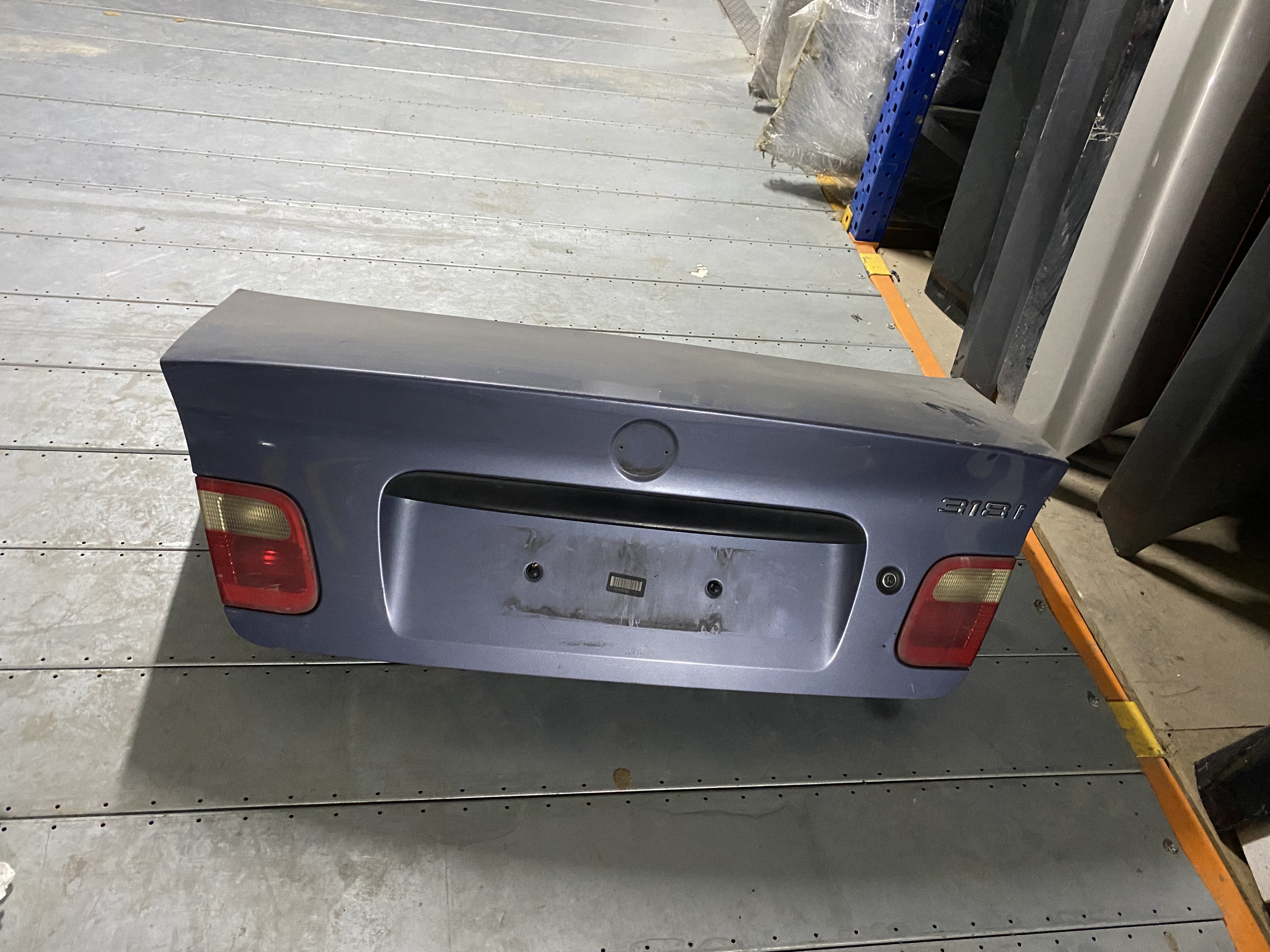 BMW E46 BAGAJ KAPAĞI HATASIZ ORJİNAL ÇIKMA