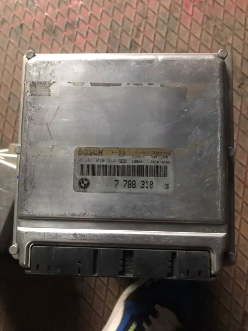 BMW E39 3.0D M57 7788310 MOTOR BEYNİ