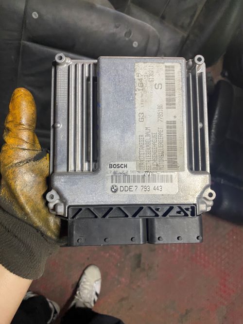 BMW E46 2.0D 7793443 MOTOR BEYNİ