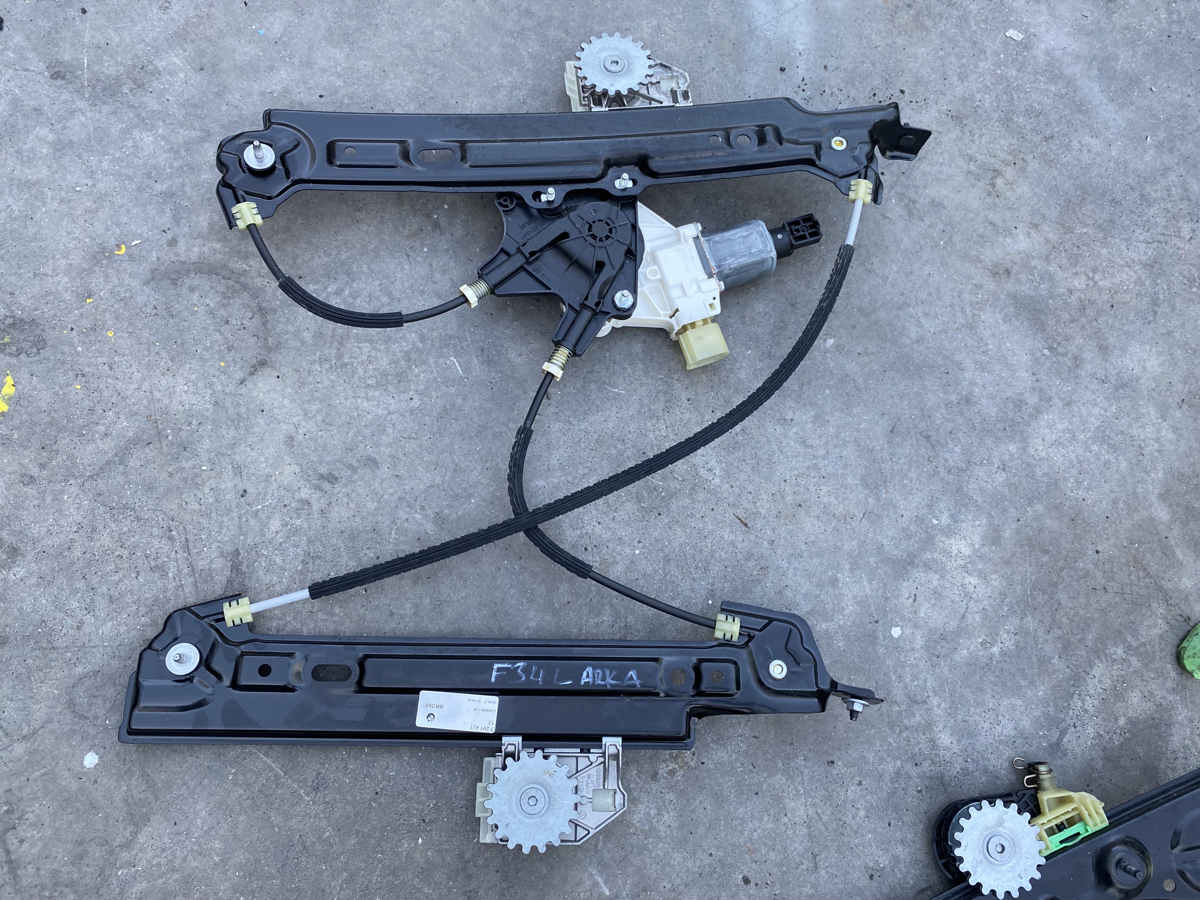 BMW F34 GT SOL ARKA CAM KRİKOSU ORJINAL ÇIKMA