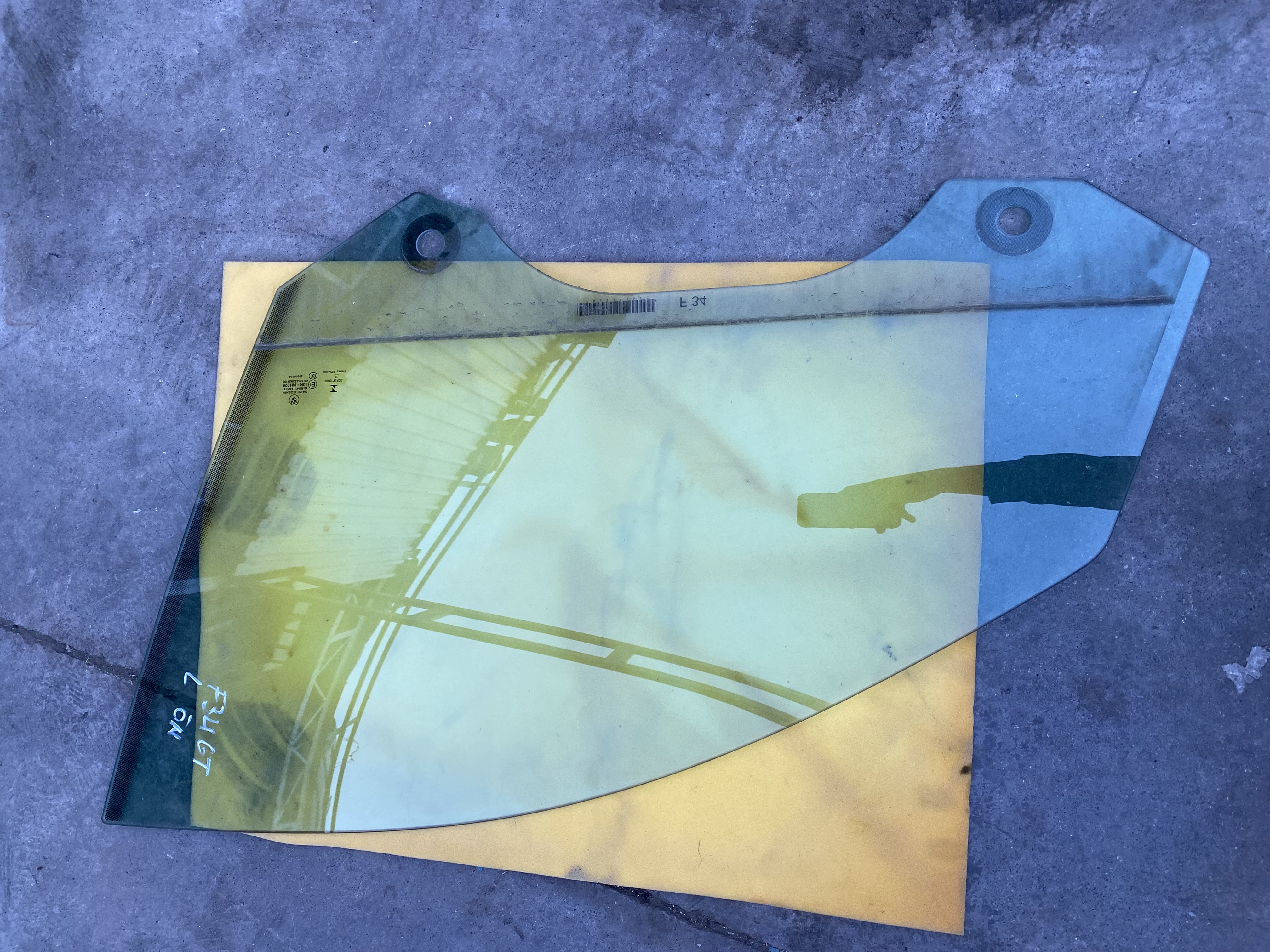 BMW F34 GT SOL ÖN KAPI CAMI ORJİNAL ÇIKMA