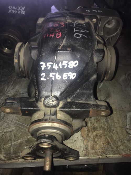 BMW E90 ARKA DEFRANSİYEL 2.56 3541580 ORJİNAL ÇIKMA 
