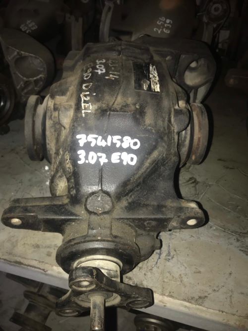 BMW E90 ARKA DEFRANSİYEL 3.07 7541580 ORJİNAL ÇIKMA 