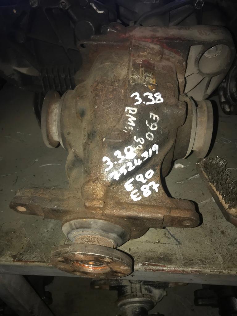BMW E90 ARKA DEFRANSİYEL 3.38 7524319 ORJİNAL ÇIKMA 