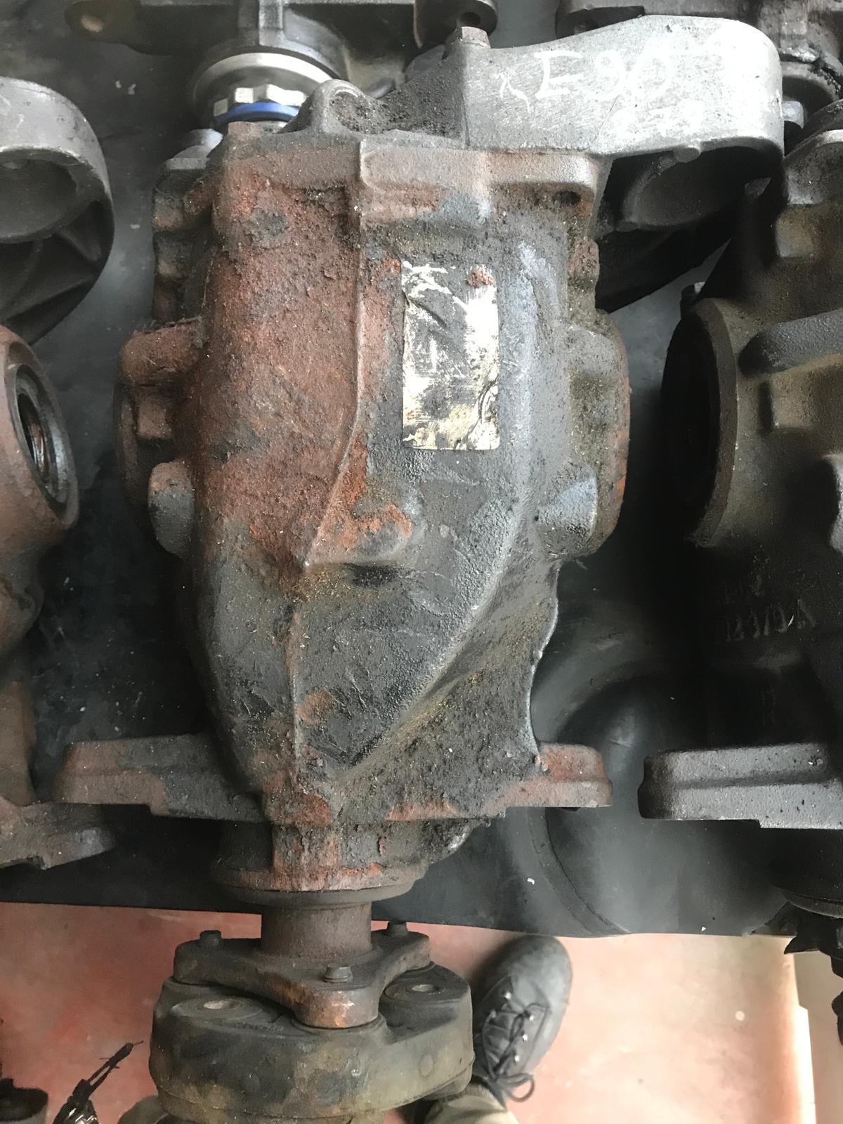 BMW E90 ARKA DİFERANSİYEL 2.79 7592323 ORJİNAL ÇIKMA 
