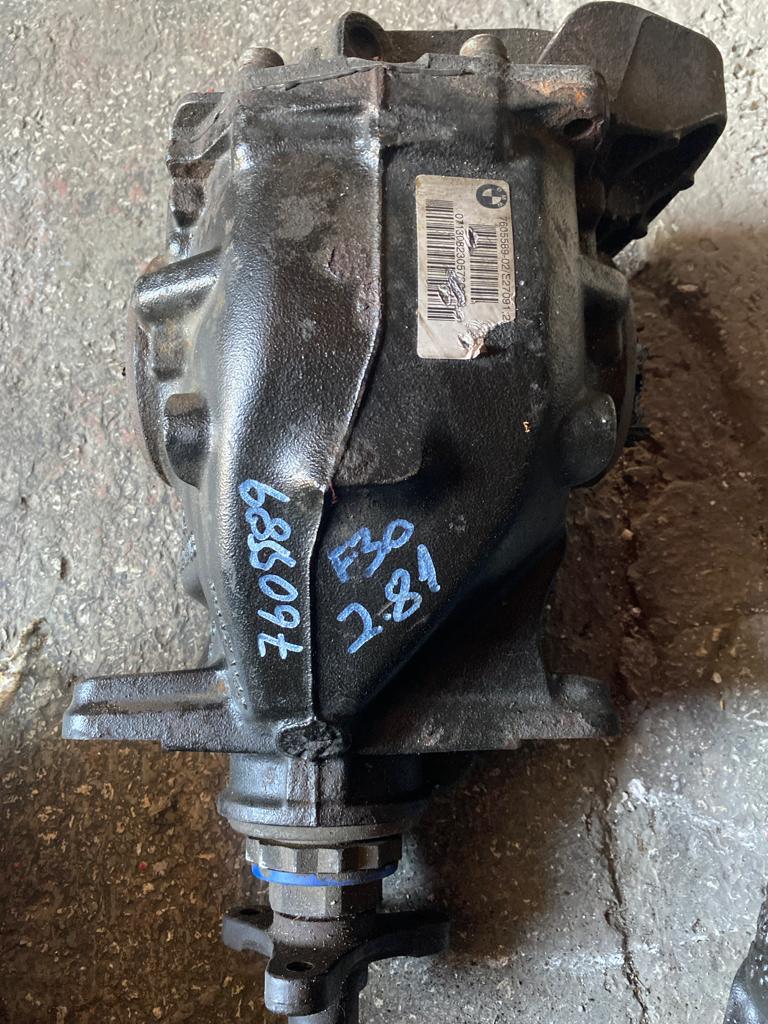 BMW F30 ARKA DİFERANSİYEL 2.81 7605589 ORJİNAL ÇIKMA 