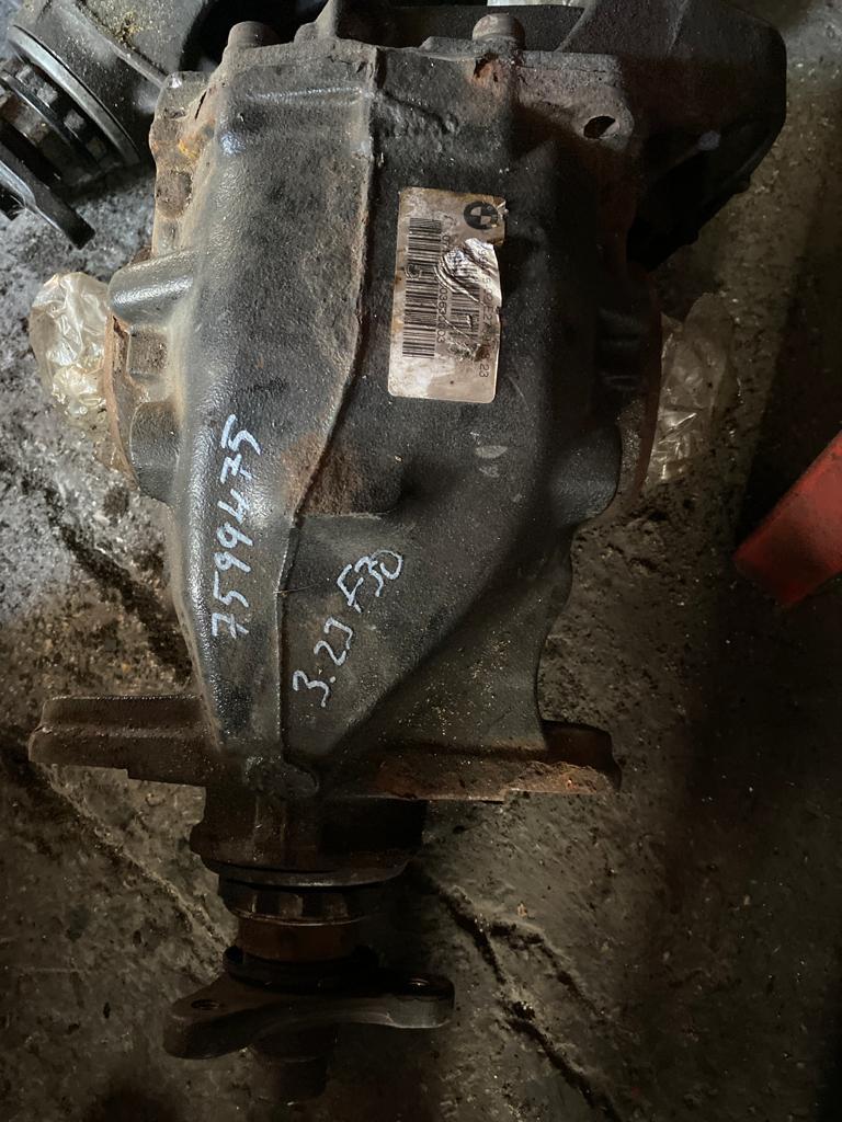BMW F30 ARKA DEFRANSİYEL 3.23 7599475 ORJİNAL ÇIKMA 