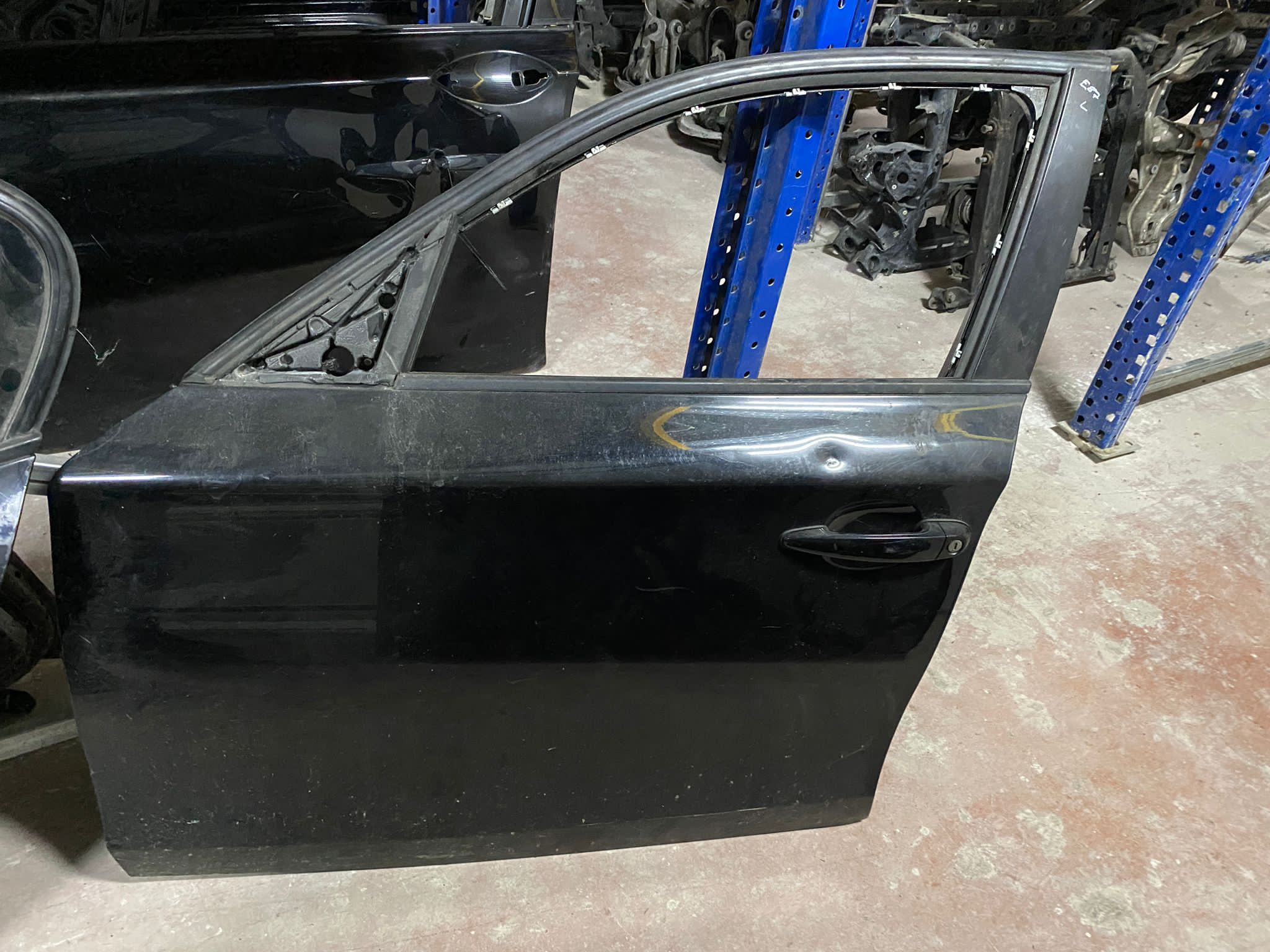 BMW E87 SOL ÖN KAPI SİYAH ORJİNAL ÇIKMA