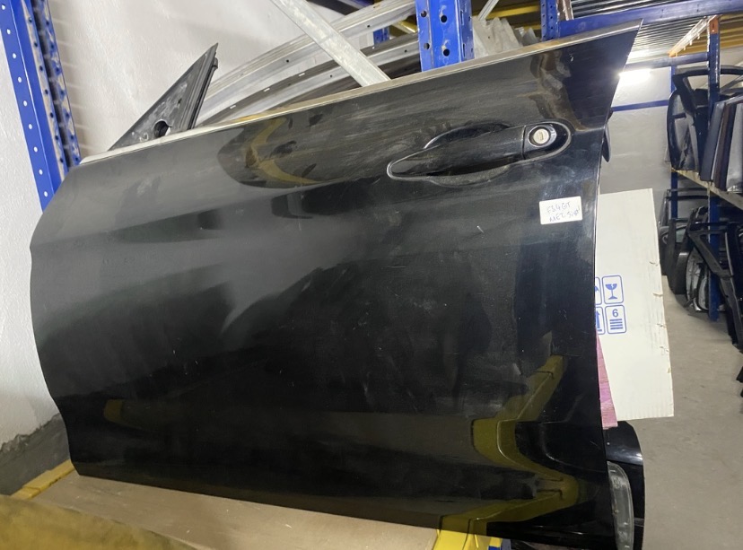 BMW F34 GT METALİK SİYAH SOL ÖN KAPI ORJINAL ÇIKMA 